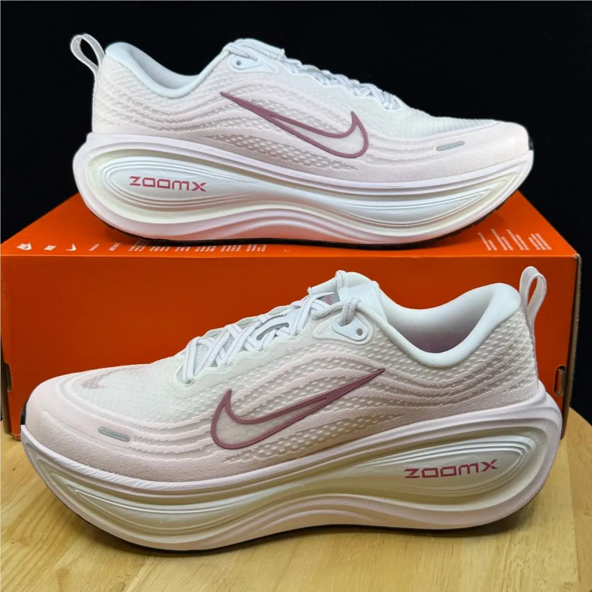Nike Vomero Plus ‘white/pearl Pink’ Women’s Sz 9 Running Shoes IQ9610-100