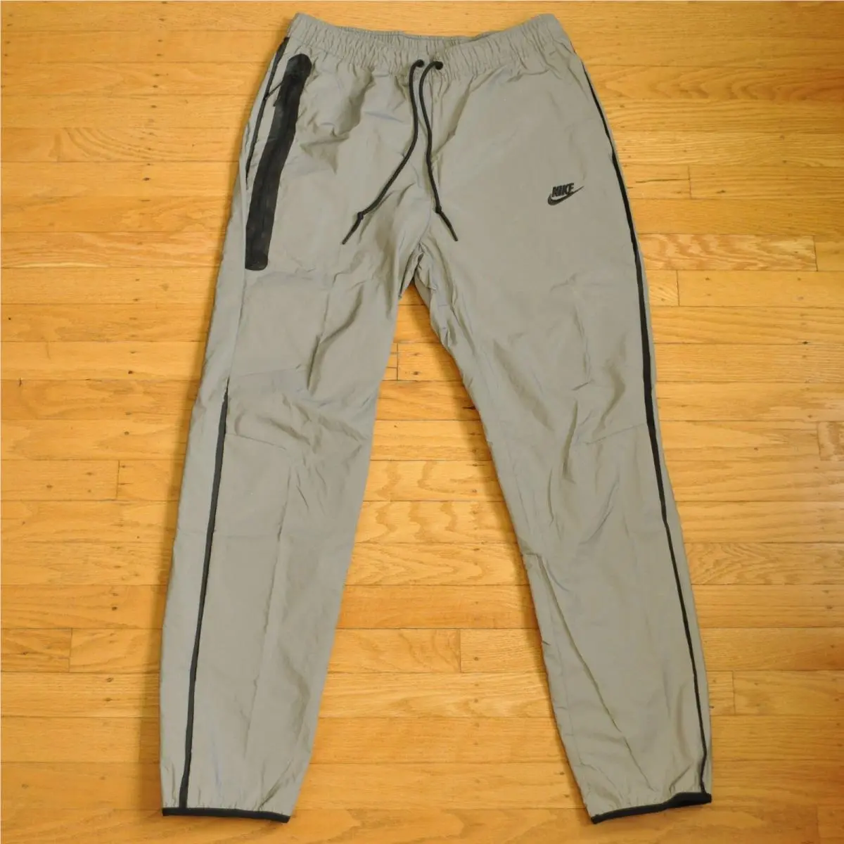 Nike Tech Woven Flash Pants Reflect Silver Black FZ7587-035 Men`s Size M