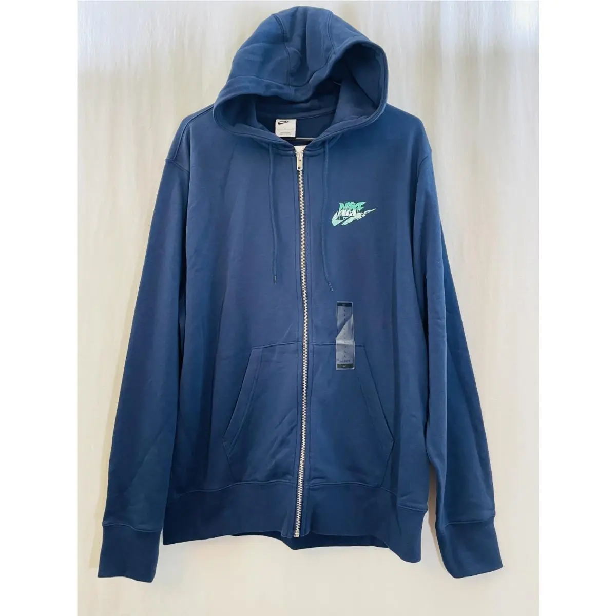 Nike clothing - Blue (UPC: 198481599066) 0