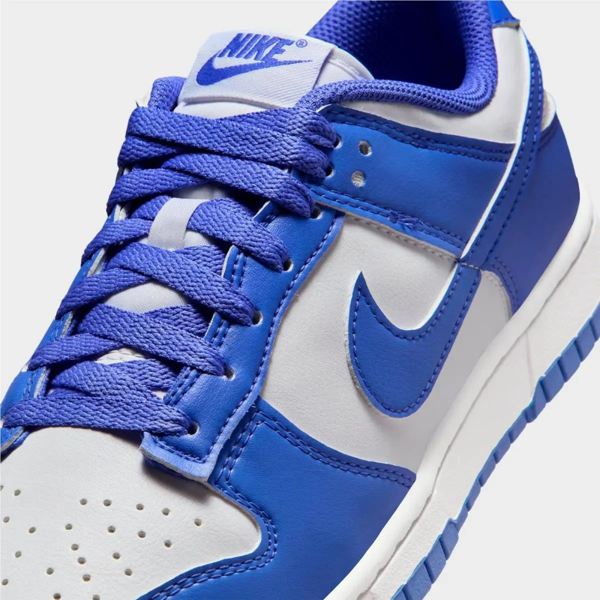 Nike shoes - IM6572 102 - White/Sapphire/White 0