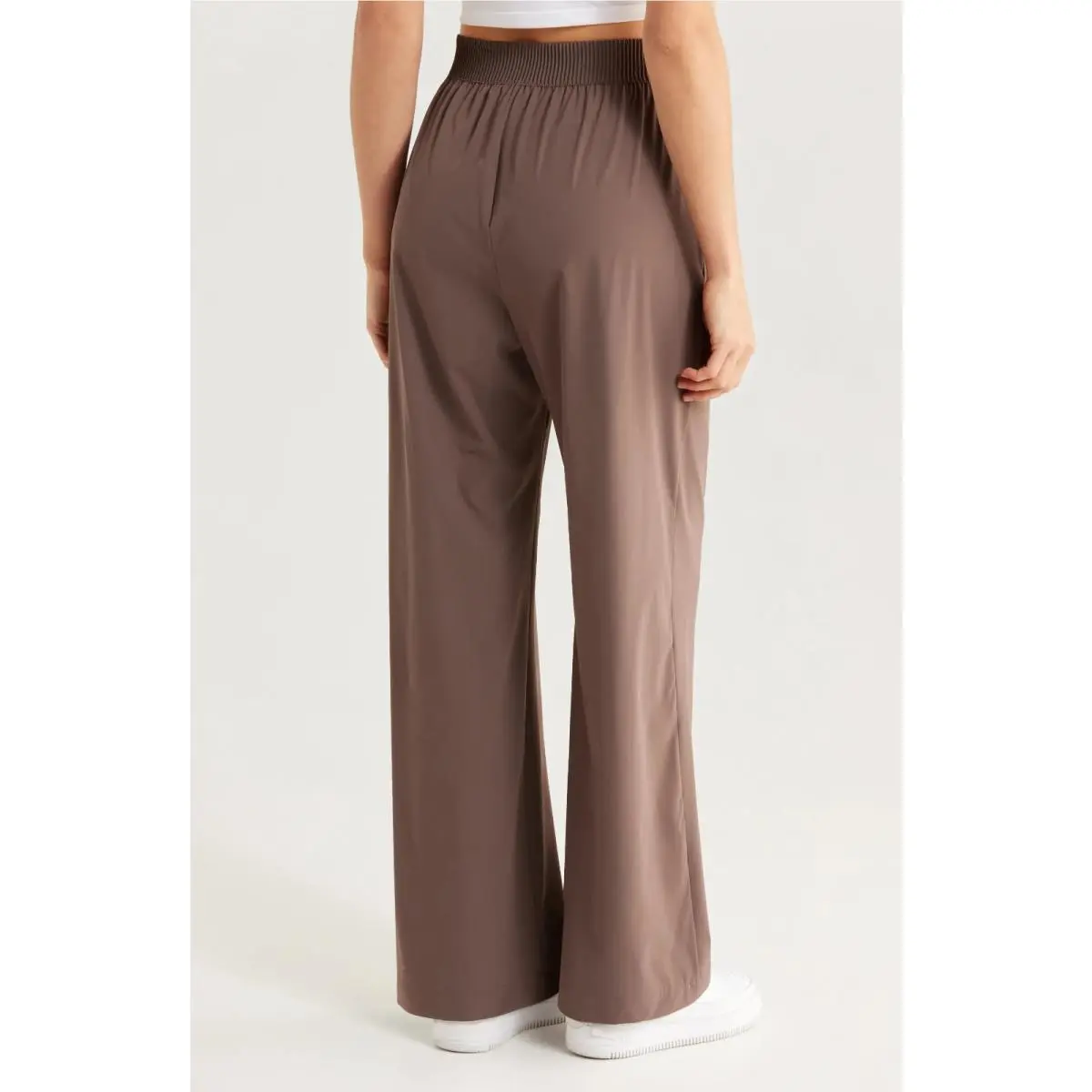 Nike clothing - Brown 1