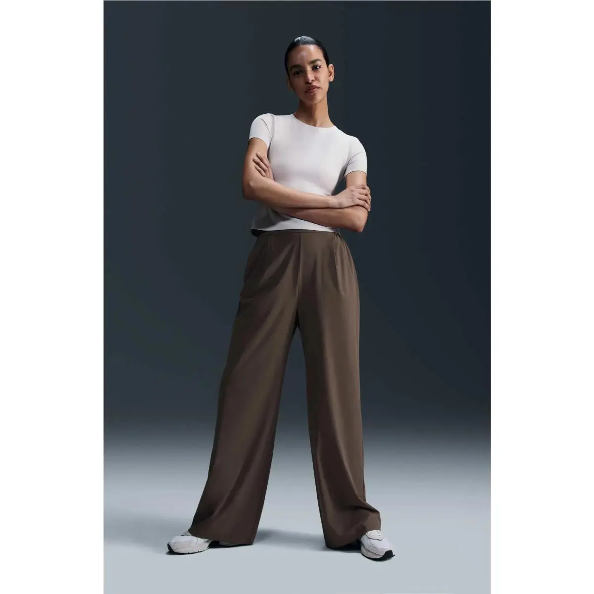 Nike clothing - Brown 3