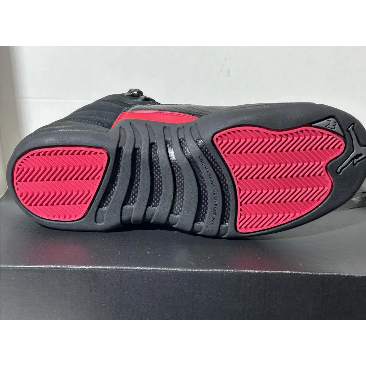Nike shoes - Air Jordan 12 - Air - Black 5