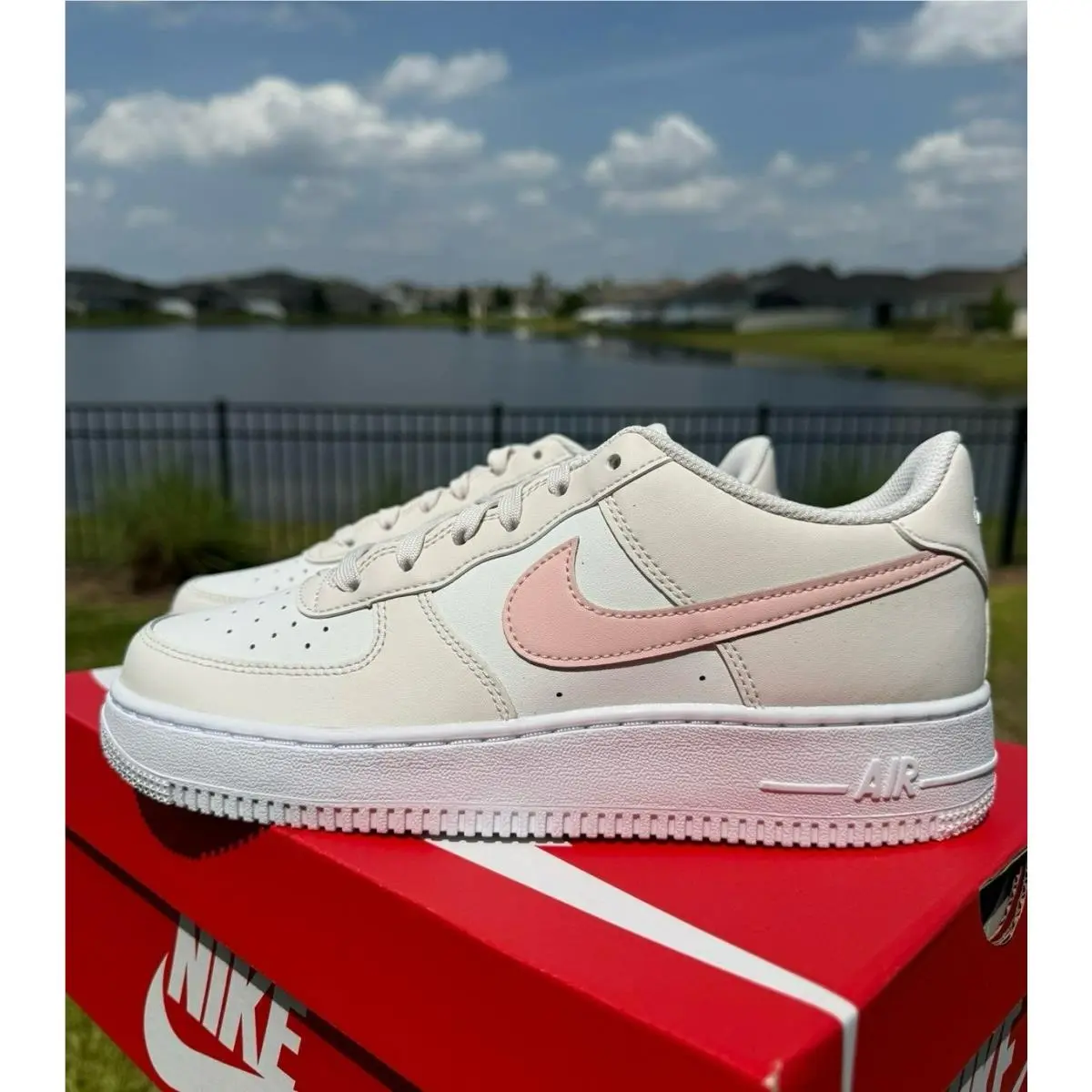 Nike shoes - Nike Essentialist - Essentialist - BEIGE / PINK 0