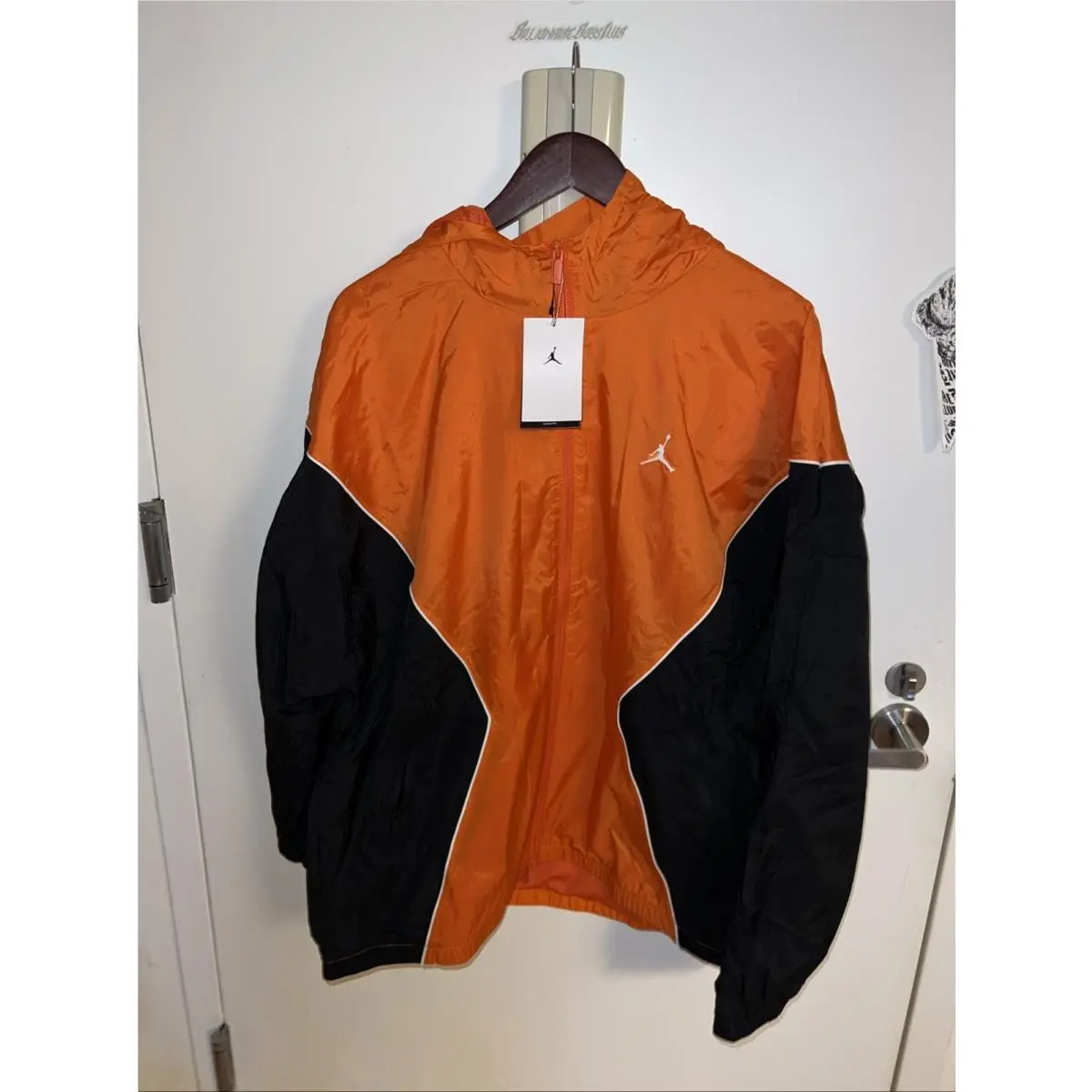 Nike Jordan Brooklyn Men`s Hooded Draft Jacket HF9333-805 Starfish/black Size XL