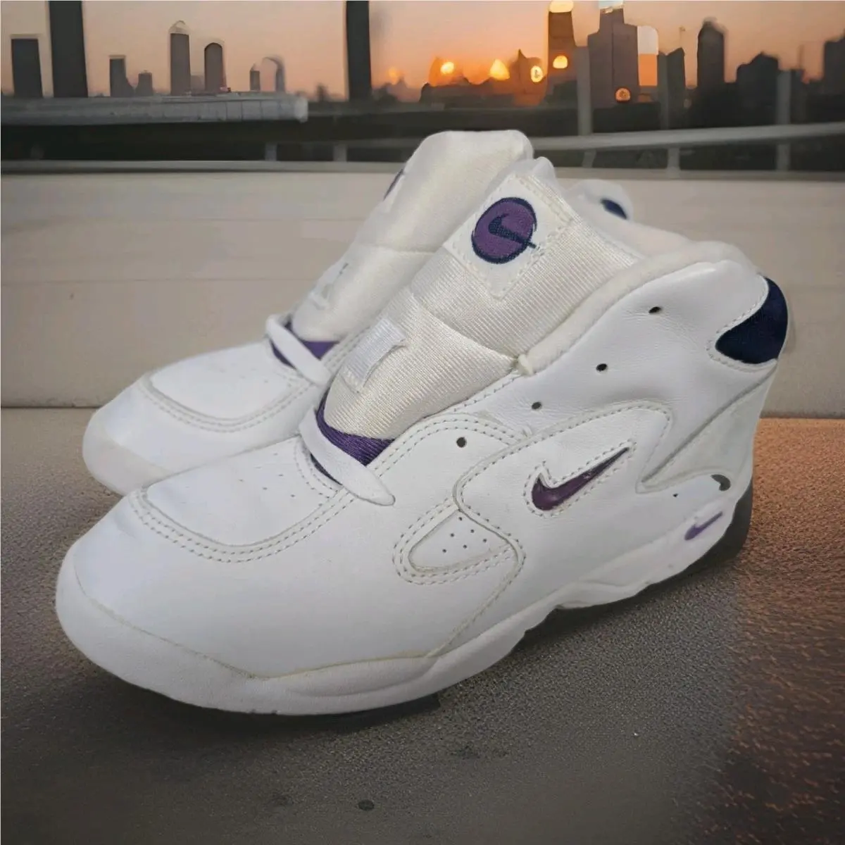 Vintage Nike Cross Trainer K.i.d. Size 5 Youth White/navy Deadstock Nos