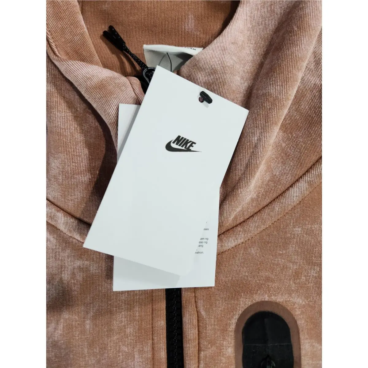 Nike clothing - Mineral Clay 2