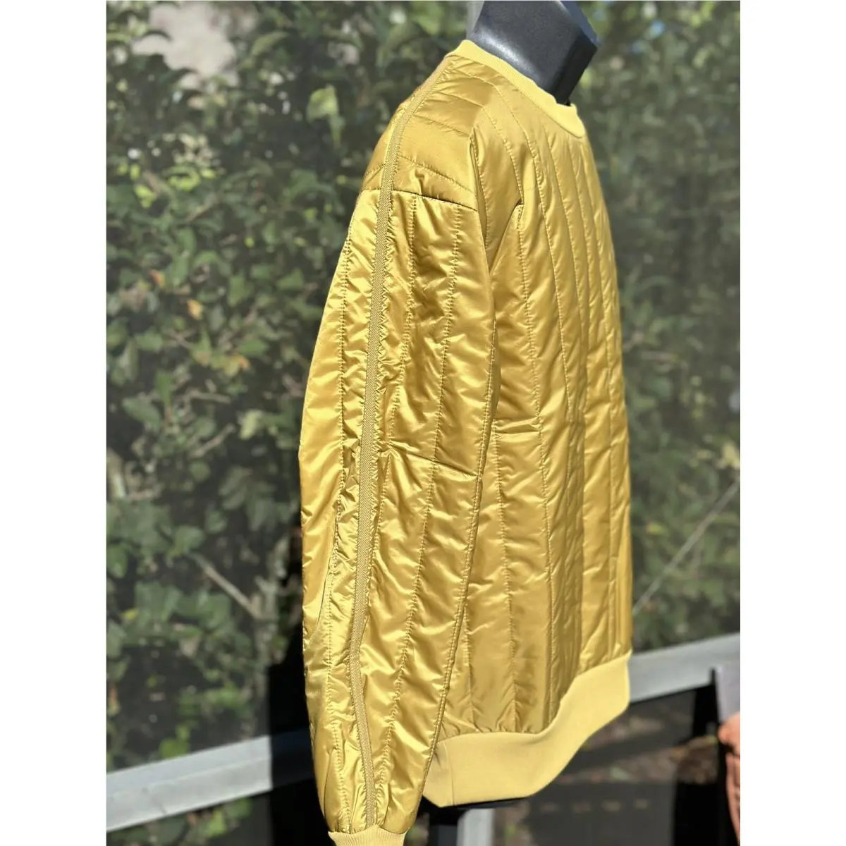 Nike clothing - Gold 4