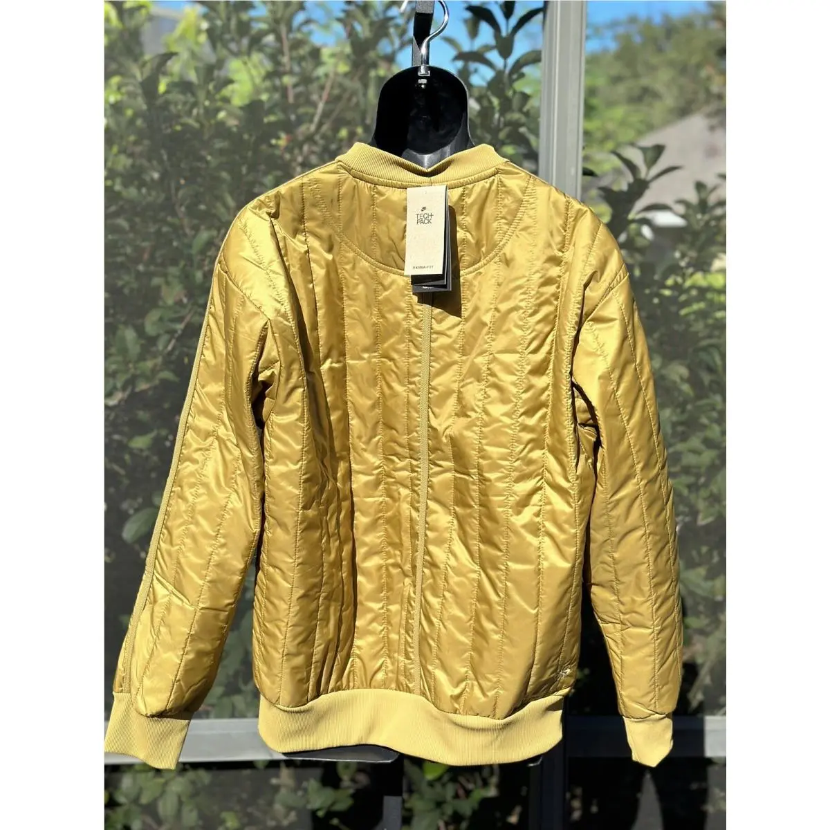 Nike clothing - Gold 5