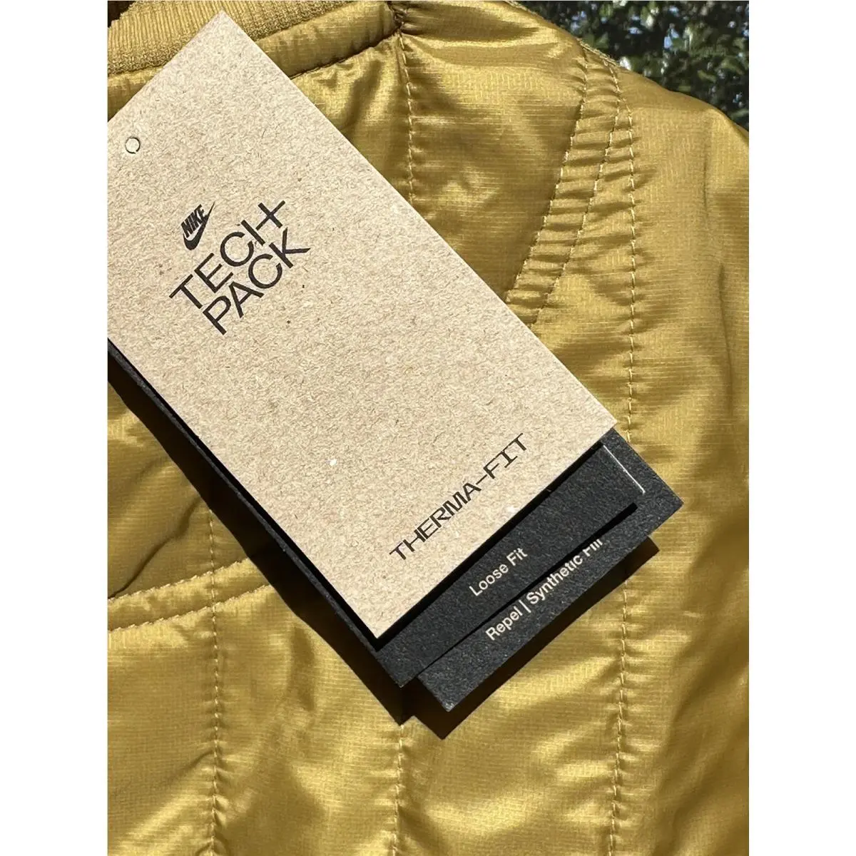 Nike clothing - Gold 6