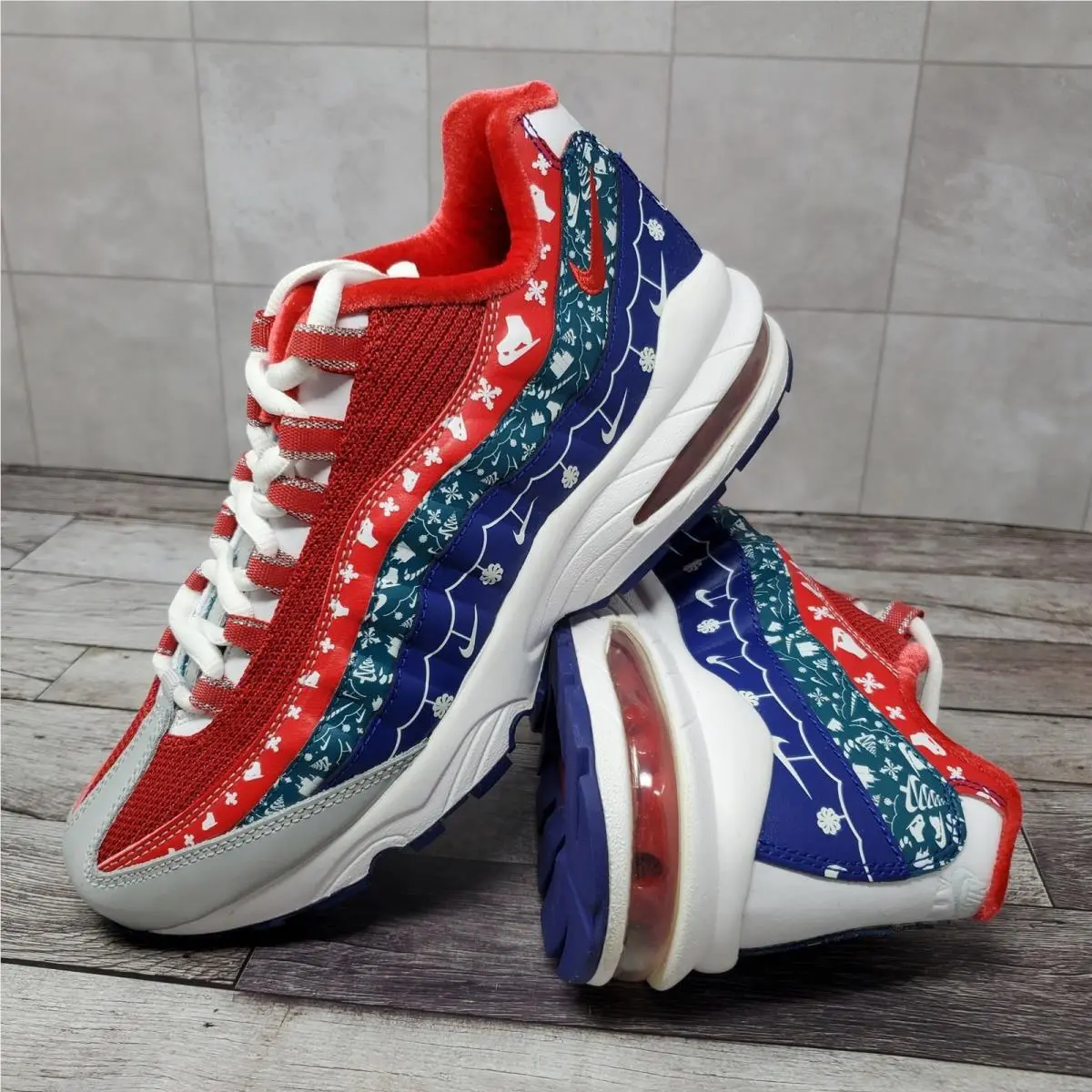 Nike Air Max 95 Christmas Sweater GS Size 6Y CT1593-100