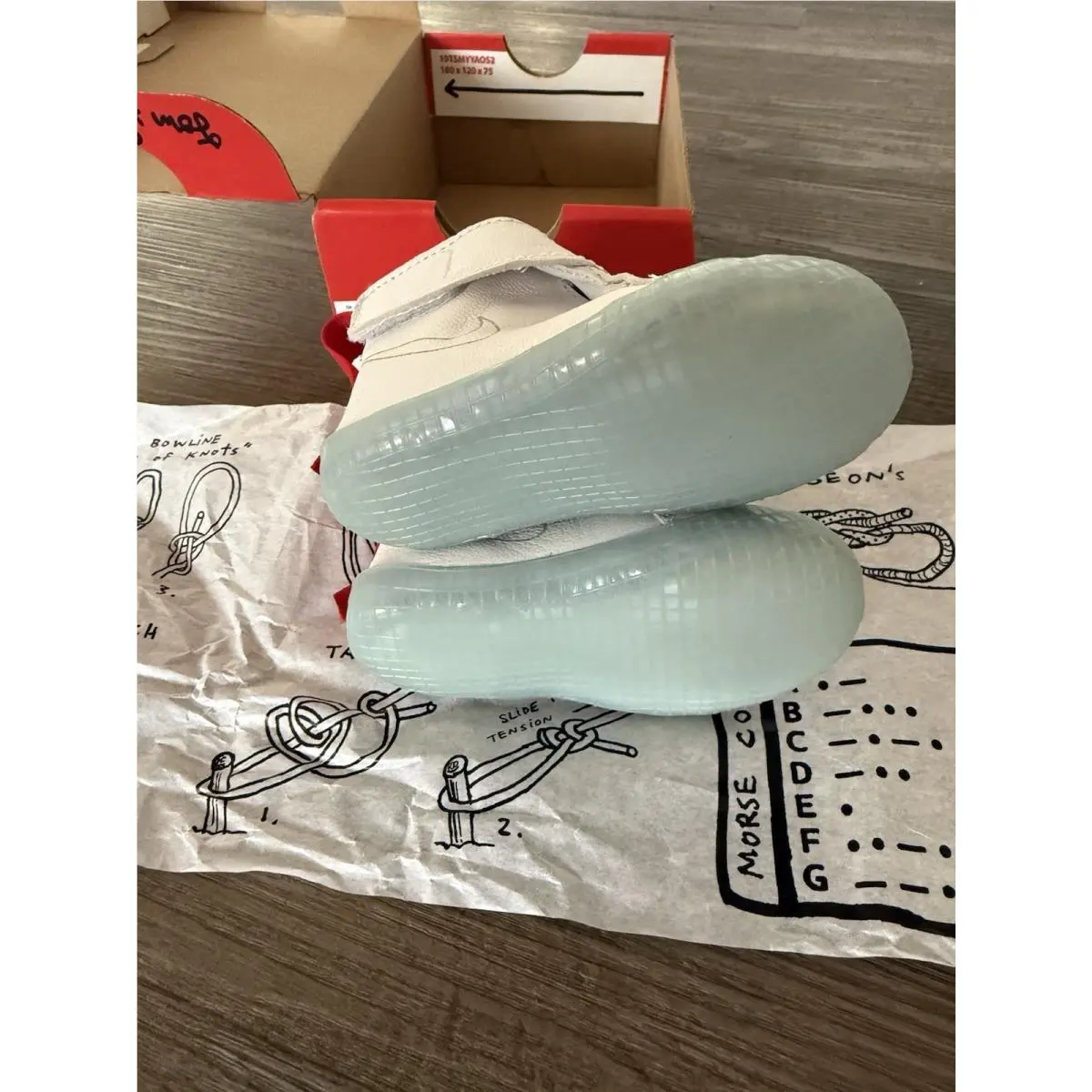 Nike shoes - White 2