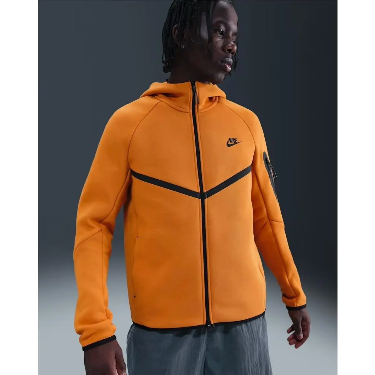 Nike clothing - Orange (UPC: 197863151274) 0