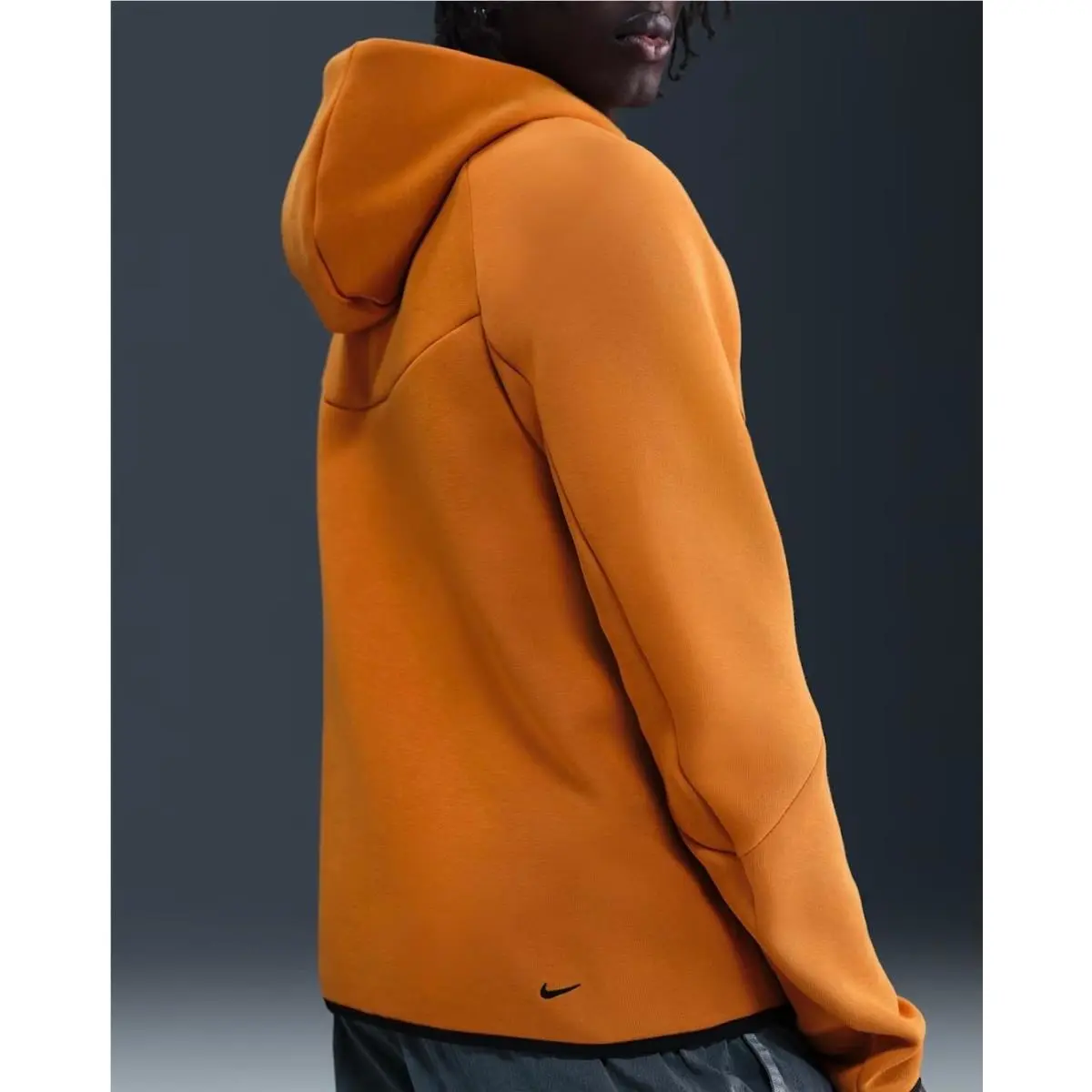 Nike clothing - Orange (UPC: 197863151274) 1