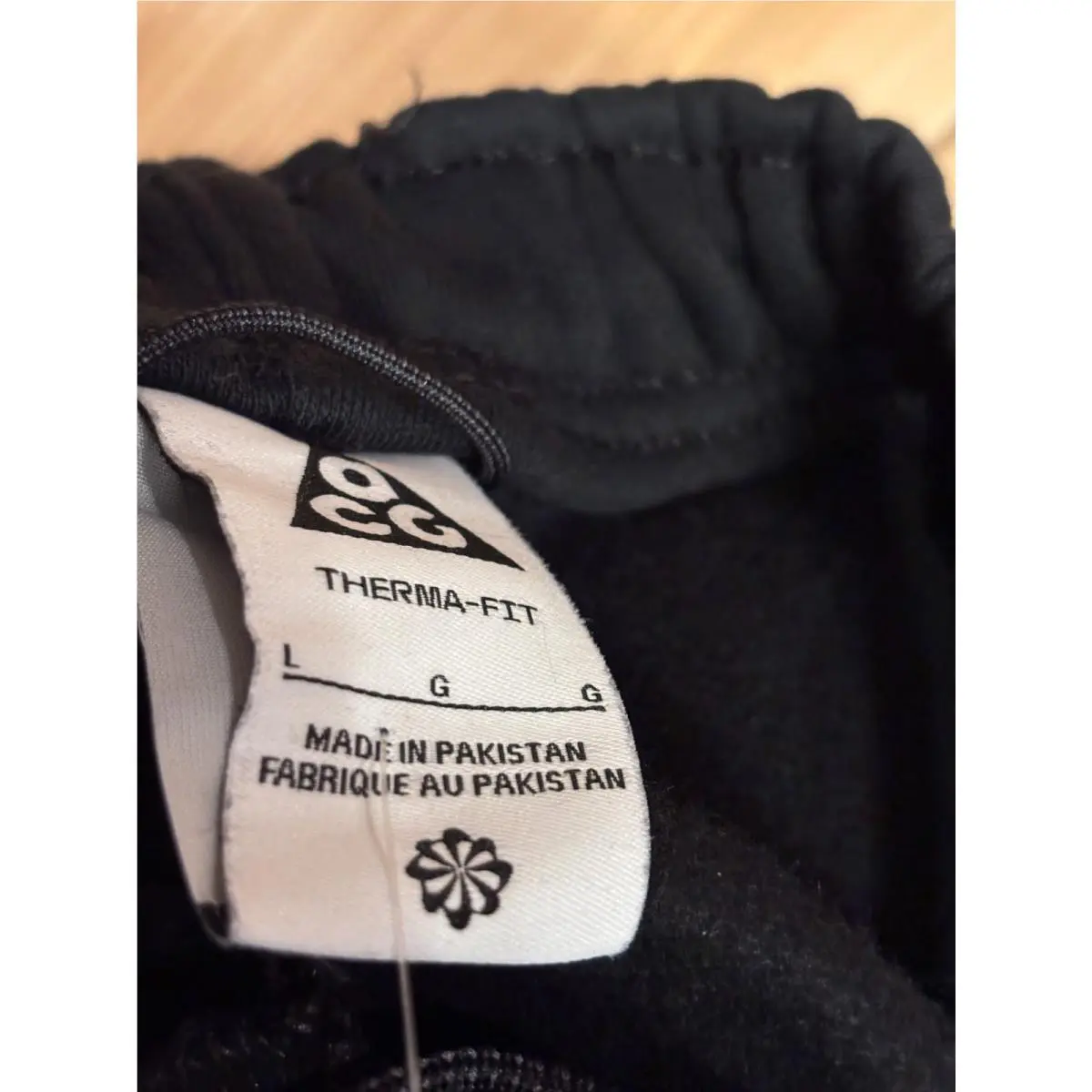Nike clothing - Black (UPC: 198482037888) 3
