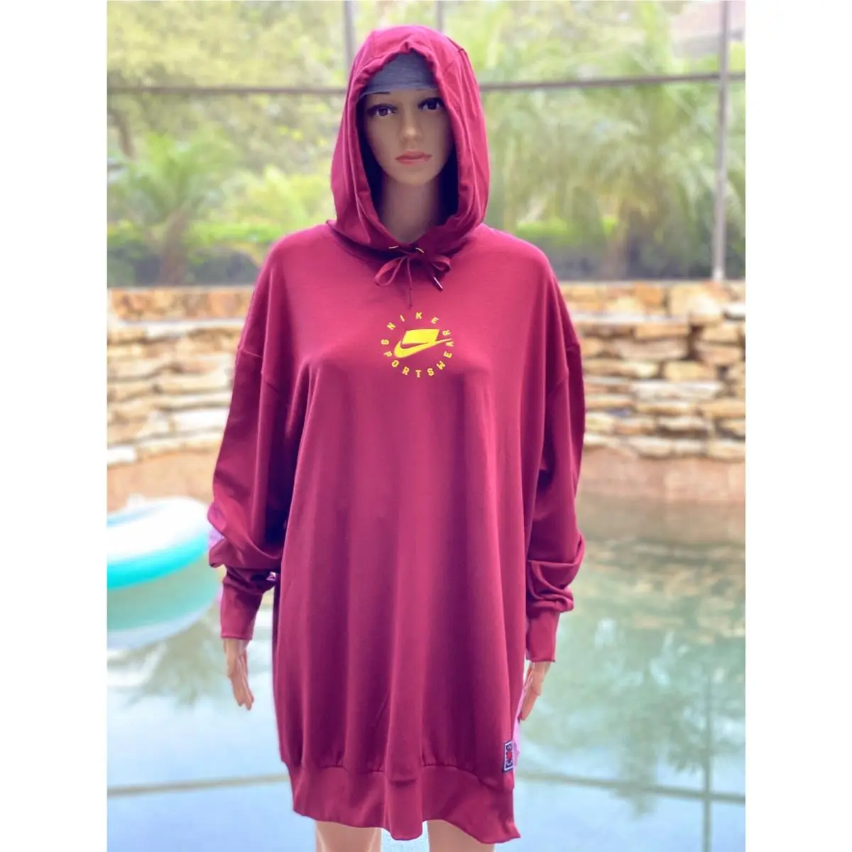 Nike clothing - Red 1