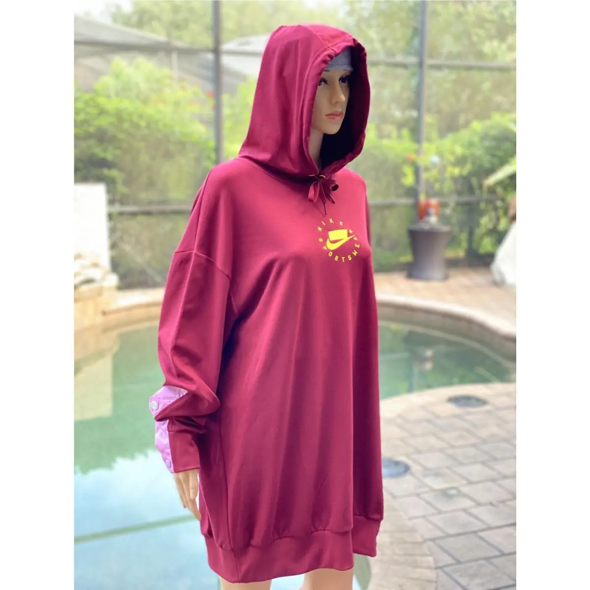 Nike clothing - Red 3