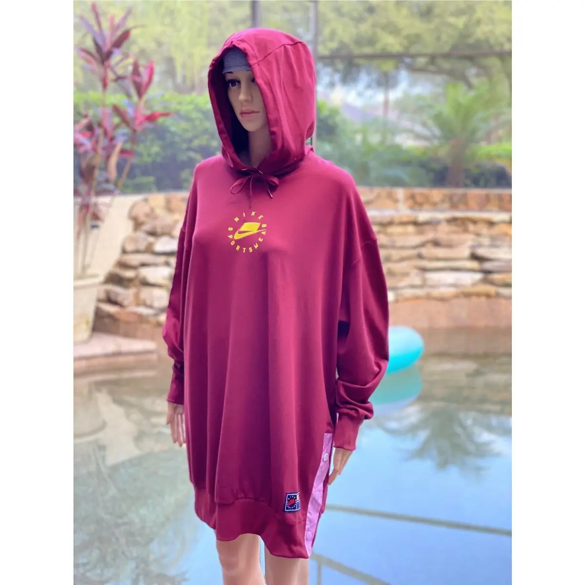 Nike clothing - Red 9