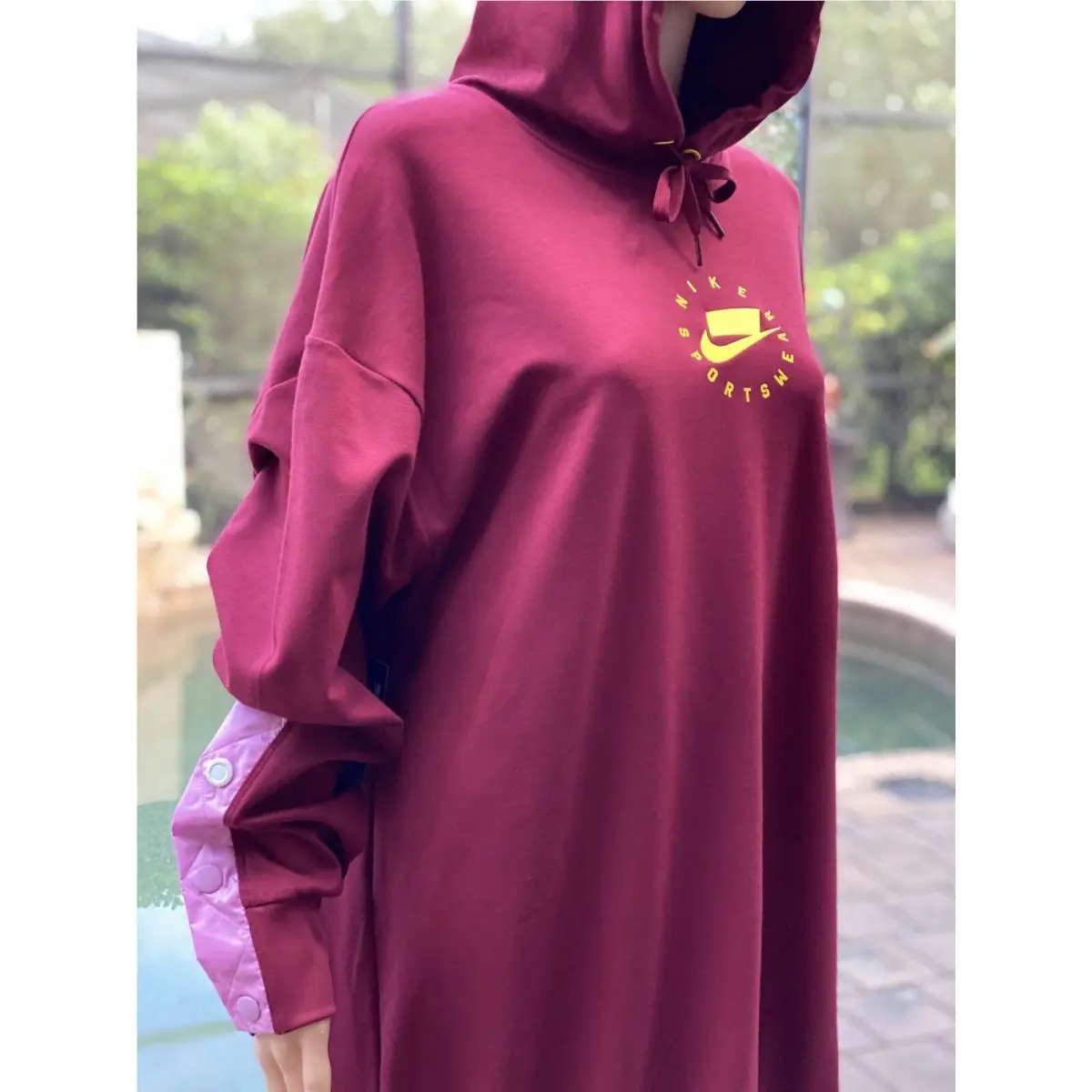 Nike clothing - Red 10