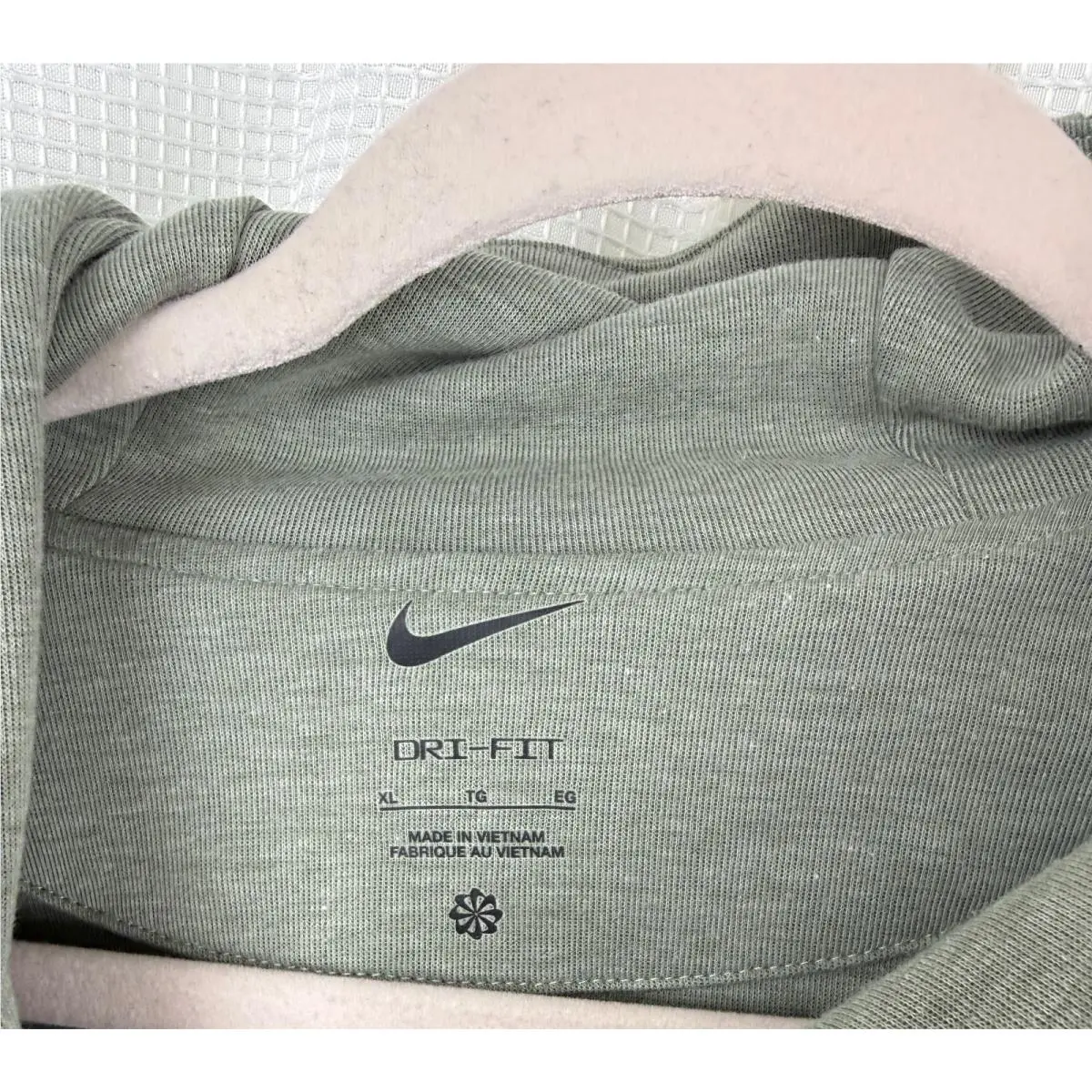 Nike clothing - FZ0969-320 - FZ0969-320 - Green (UPC: 197859339143) 1