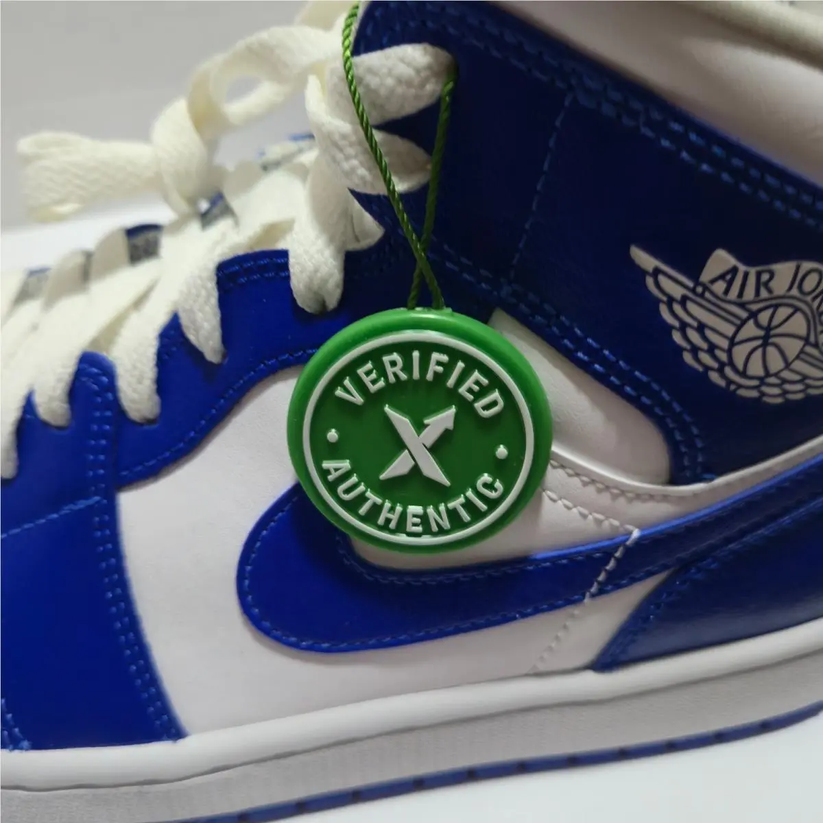 Nike shoes - Air Jordan 1 - Air - Blue 2