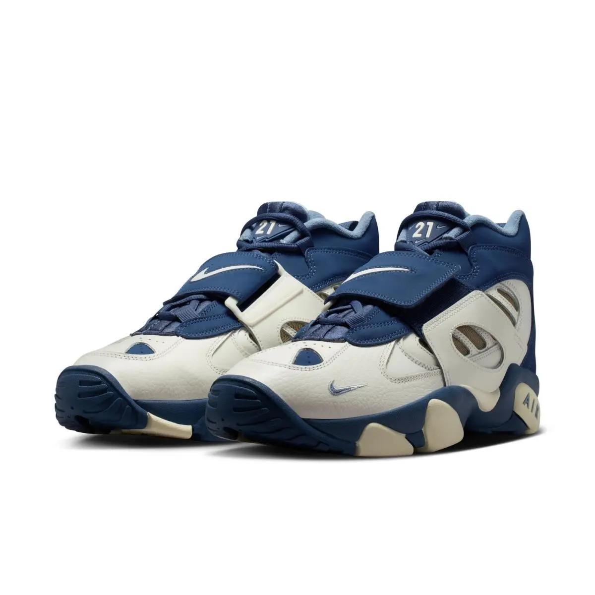 Mens Nike Air Diamond Turf II II7080-100 Sneaker Athletic -size 10