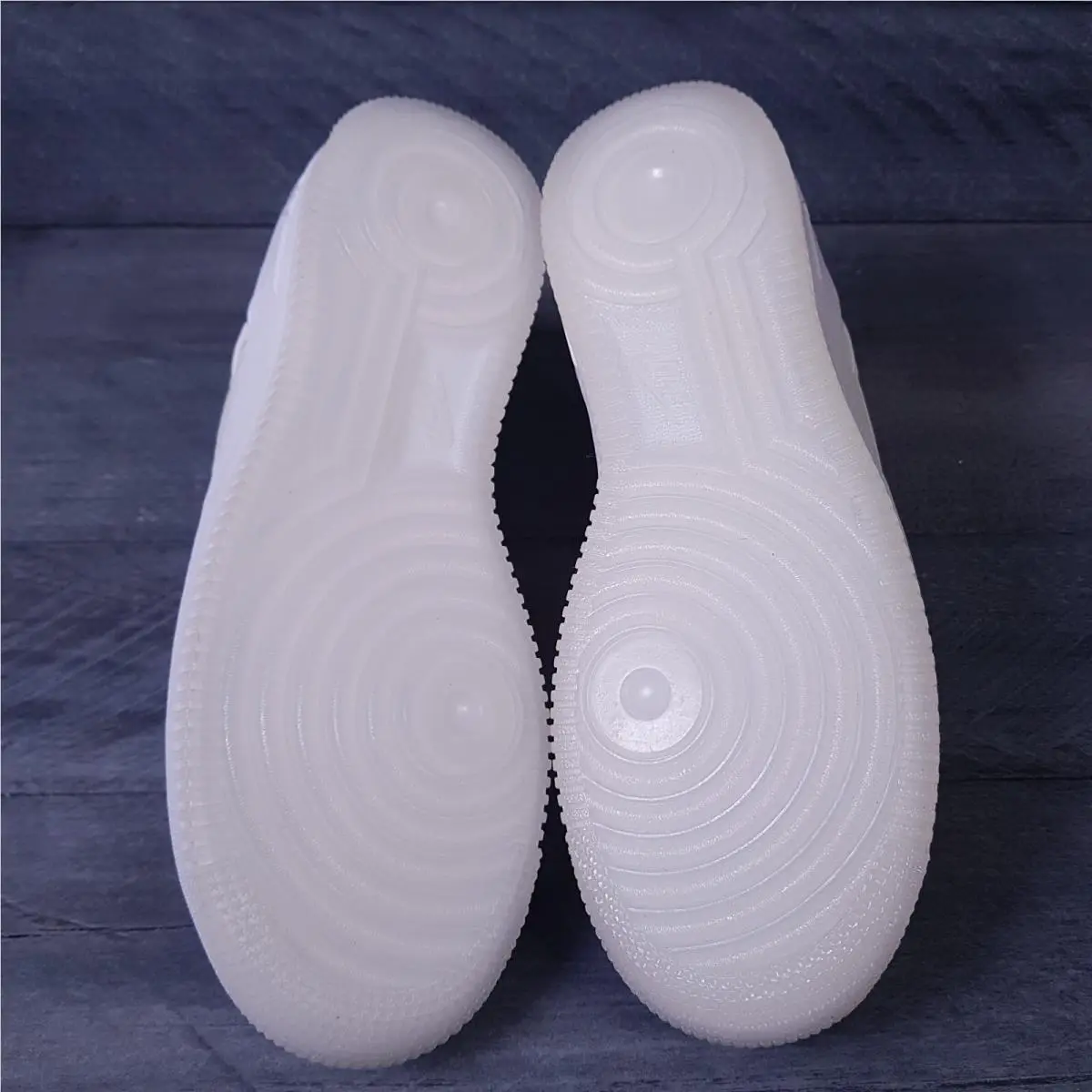 Nike shoes - Nike Air Force 1 LV8 - White 4