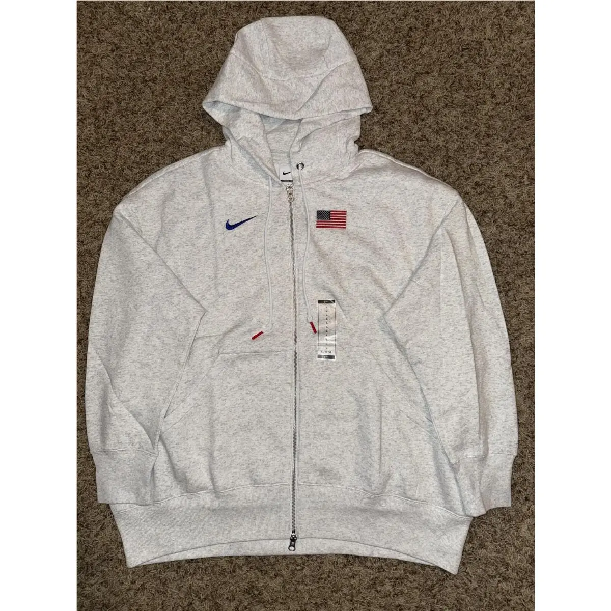 Nike Men’s Usa Team Track and Field Olympic Solo Swoosh Hoodie Sample