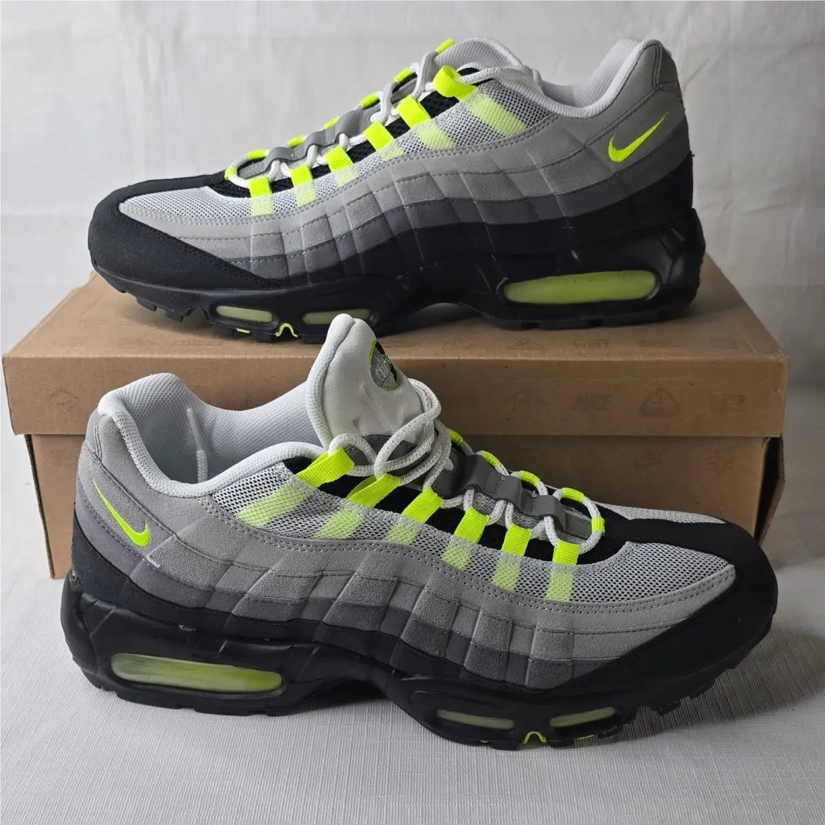 Nike Air Max 95 OG Neon Grey Black Men`s Running Shoes Sneakers 2009 Rare DS