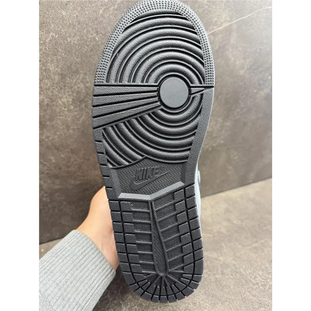 Nike shoes - Black 2