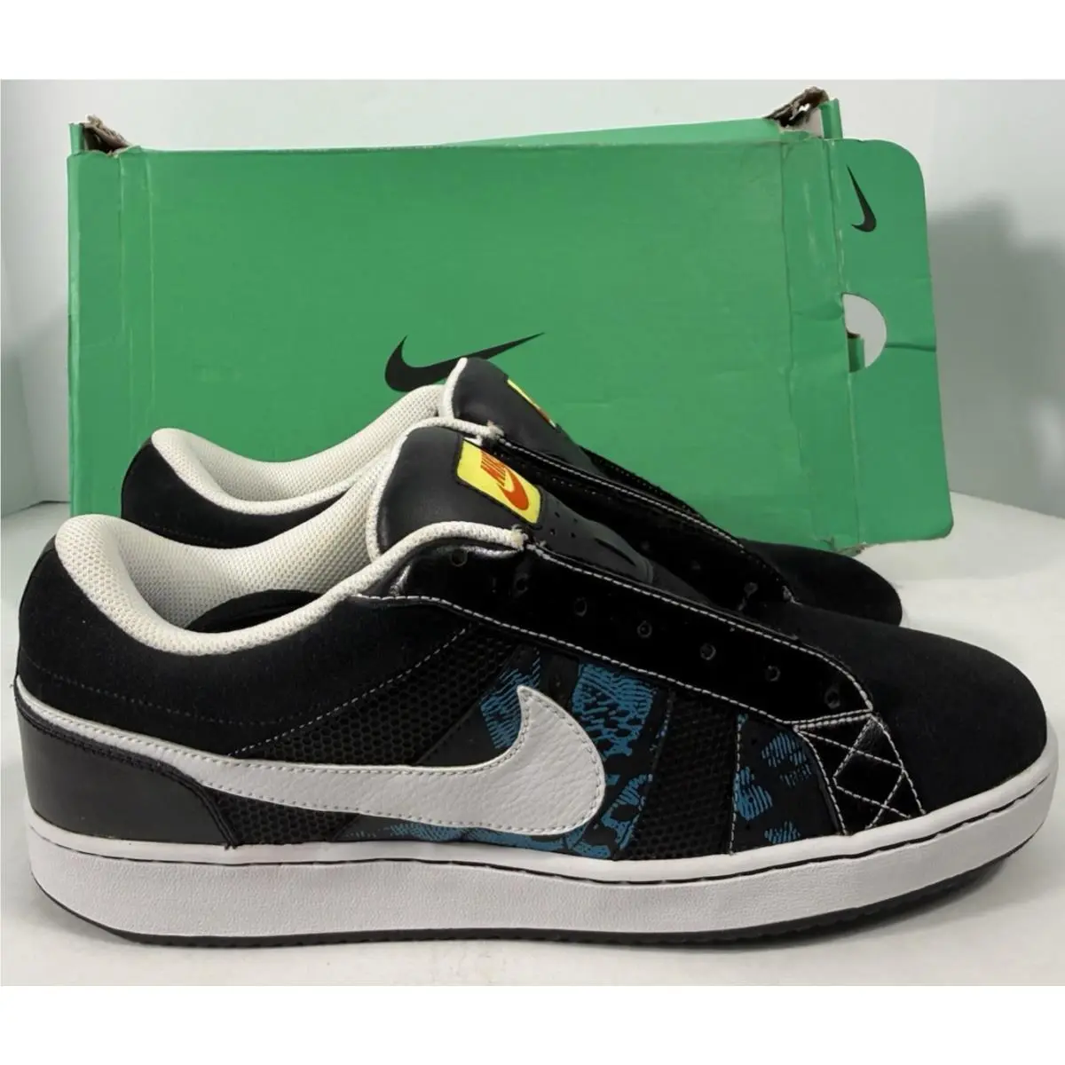 Nike Isolate Deadstock Size 12 Vintage 2009 Black White Noir