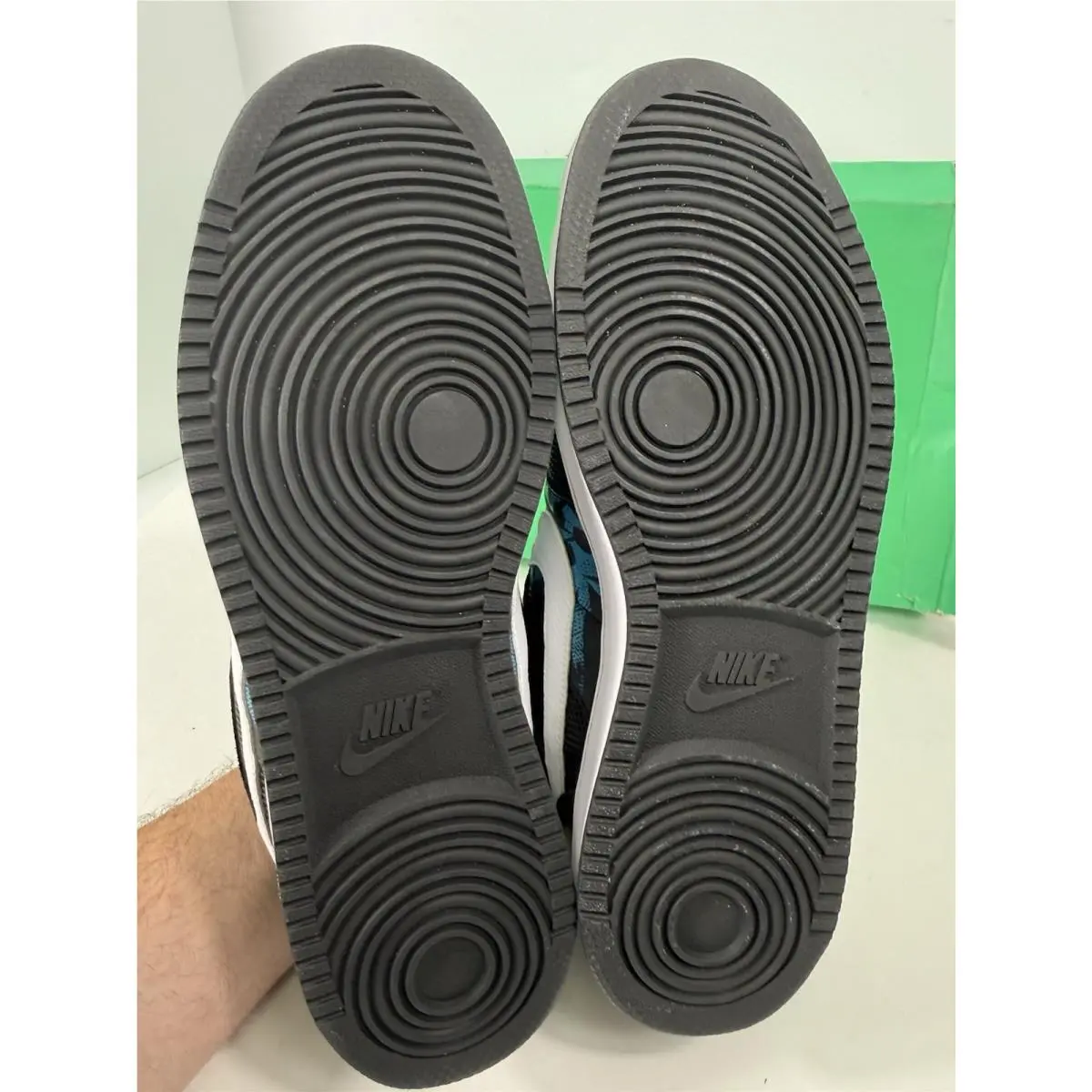 Nike shoes - Nike Isolate - Isolate - Black 6