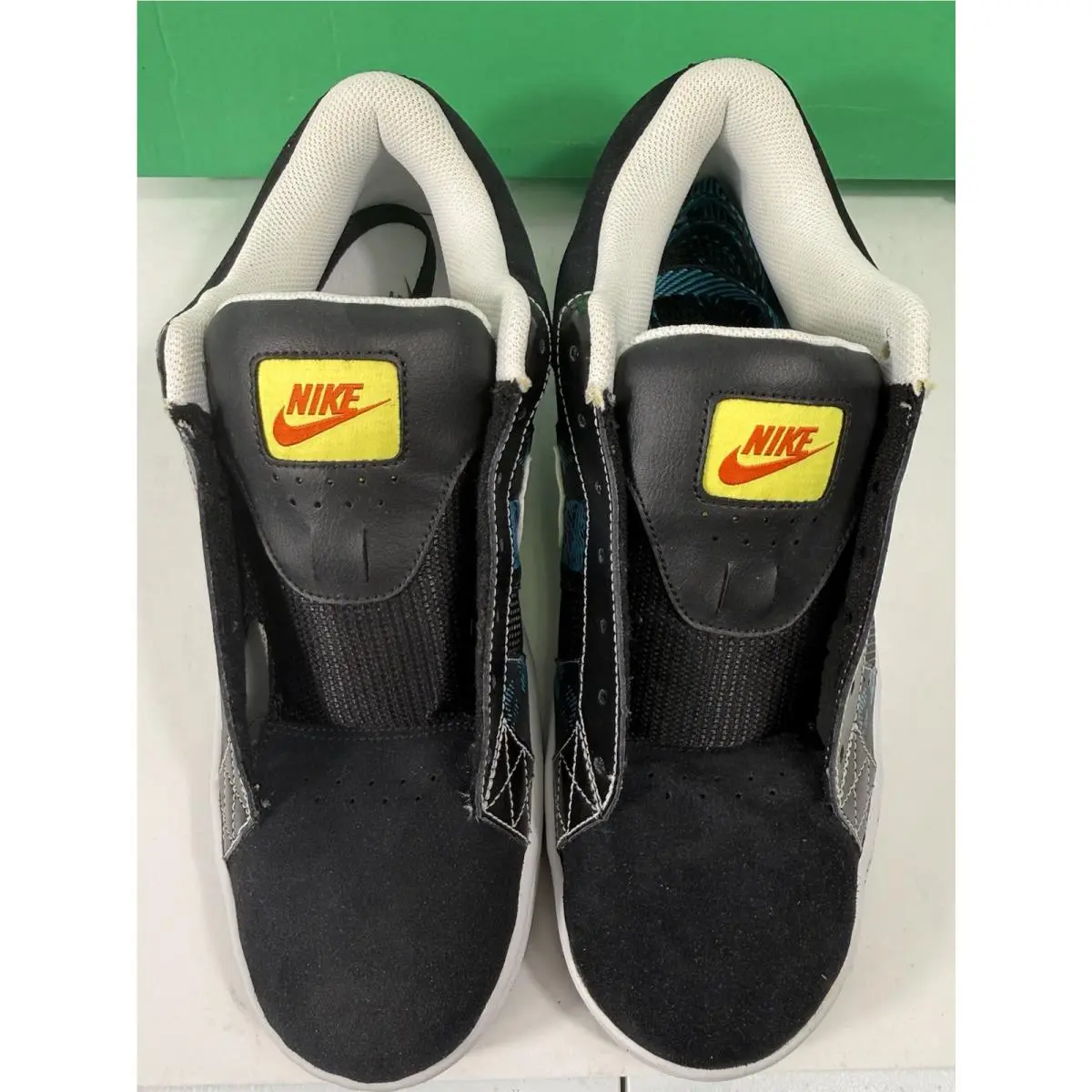 Nike shoes - Nike Isolate - Isolate - Black 3