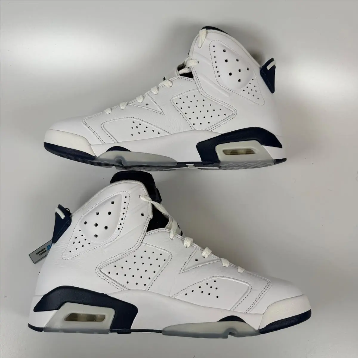 Nike shoes - Jordan 6 Retro Midnight Navy - White 1