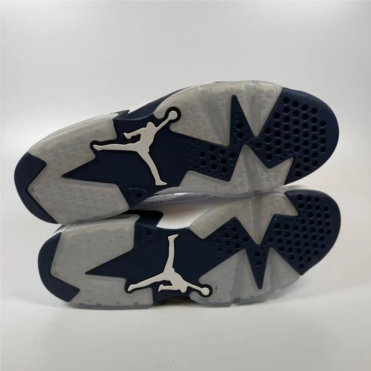 Nike shoes - Jordan 6 Retro Midnight Navy - White 4
