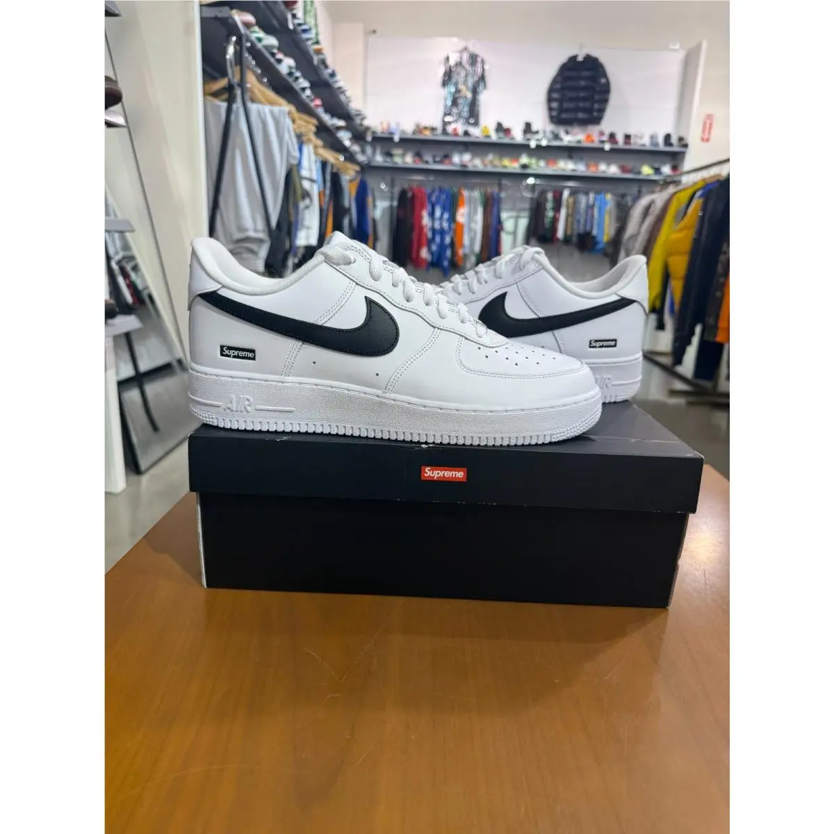 Nike Supreme Air Force 1 Low White Black Swoosh Size 12