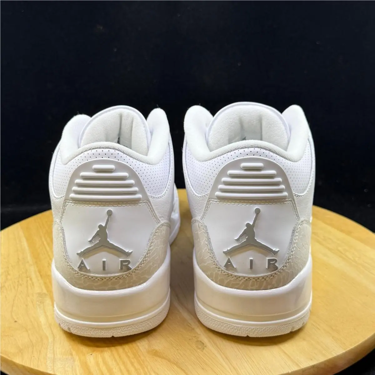 Nike shoes - White 4