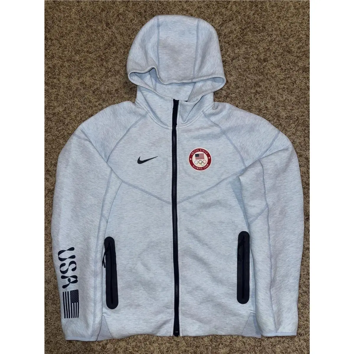 Nike Men’s Olympic 2024 Team Usa Tech Fleece Windrunner Hoodie Sample