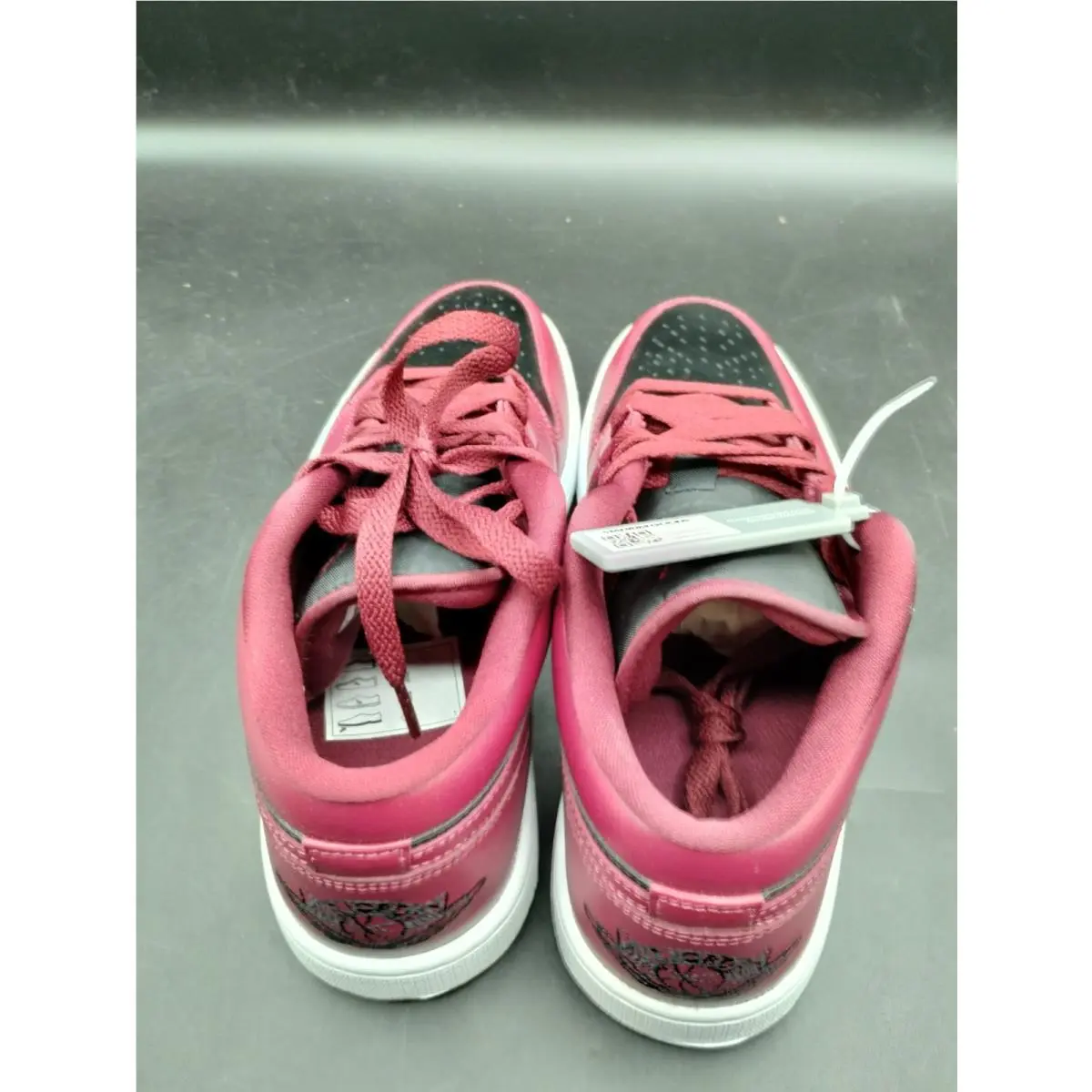 Nike shoes - Nike Air Jordan 1 - Air - DC0774-006 - Cherrywood red and black 3