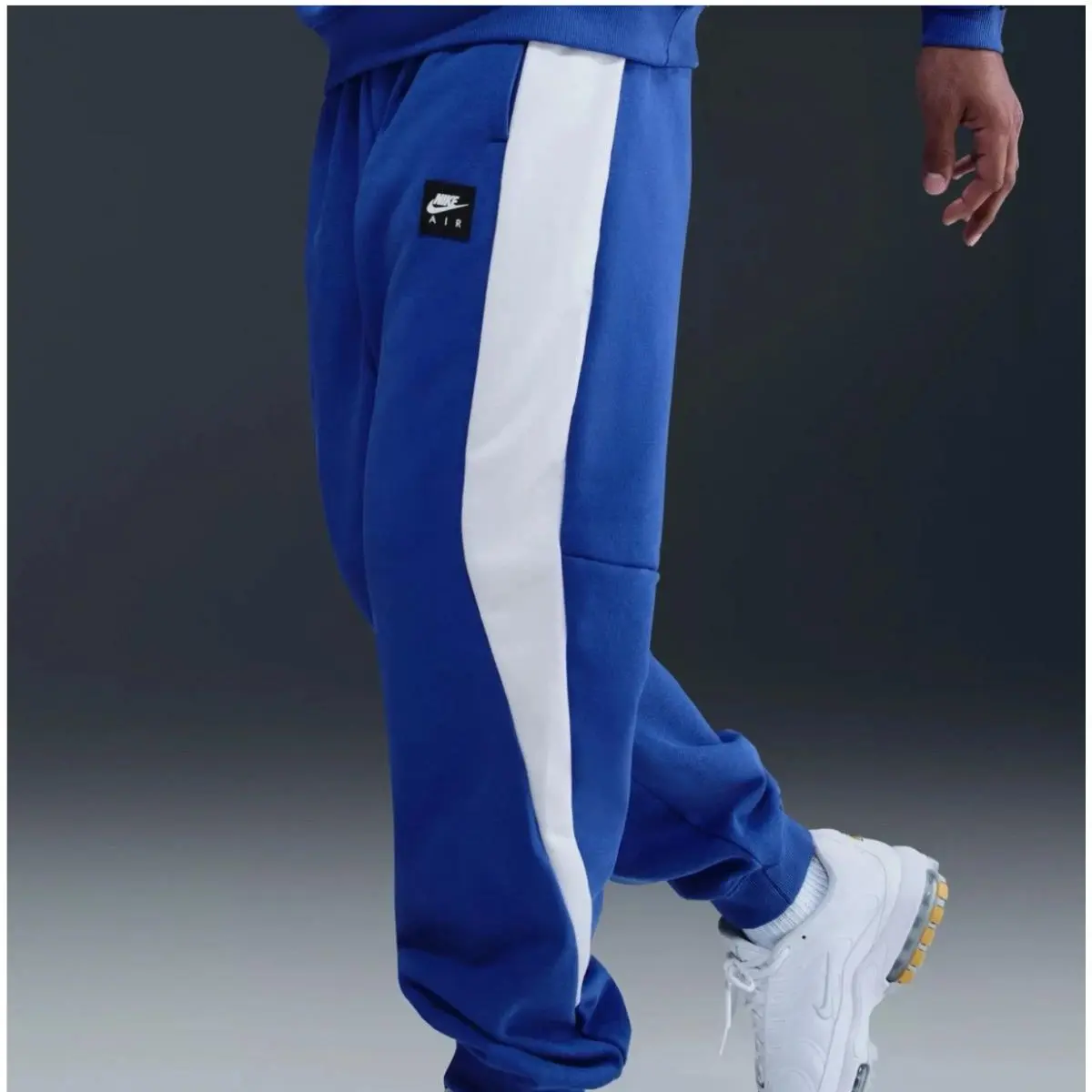 Air Sportswear Mens Joggers Size XL Royal Blue White HJ0291-480 Zip Pocket by Nike