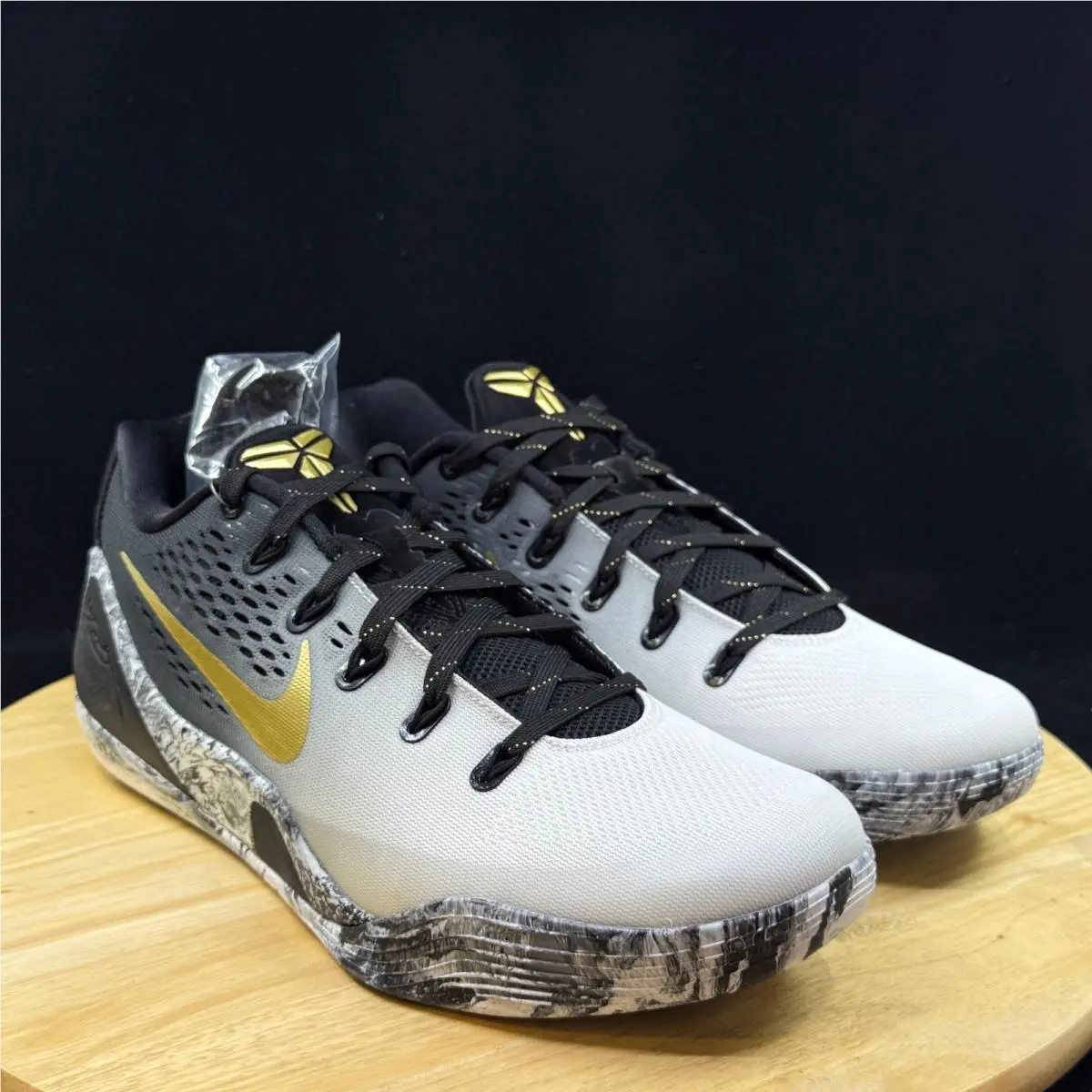 Nike shoes - White 2