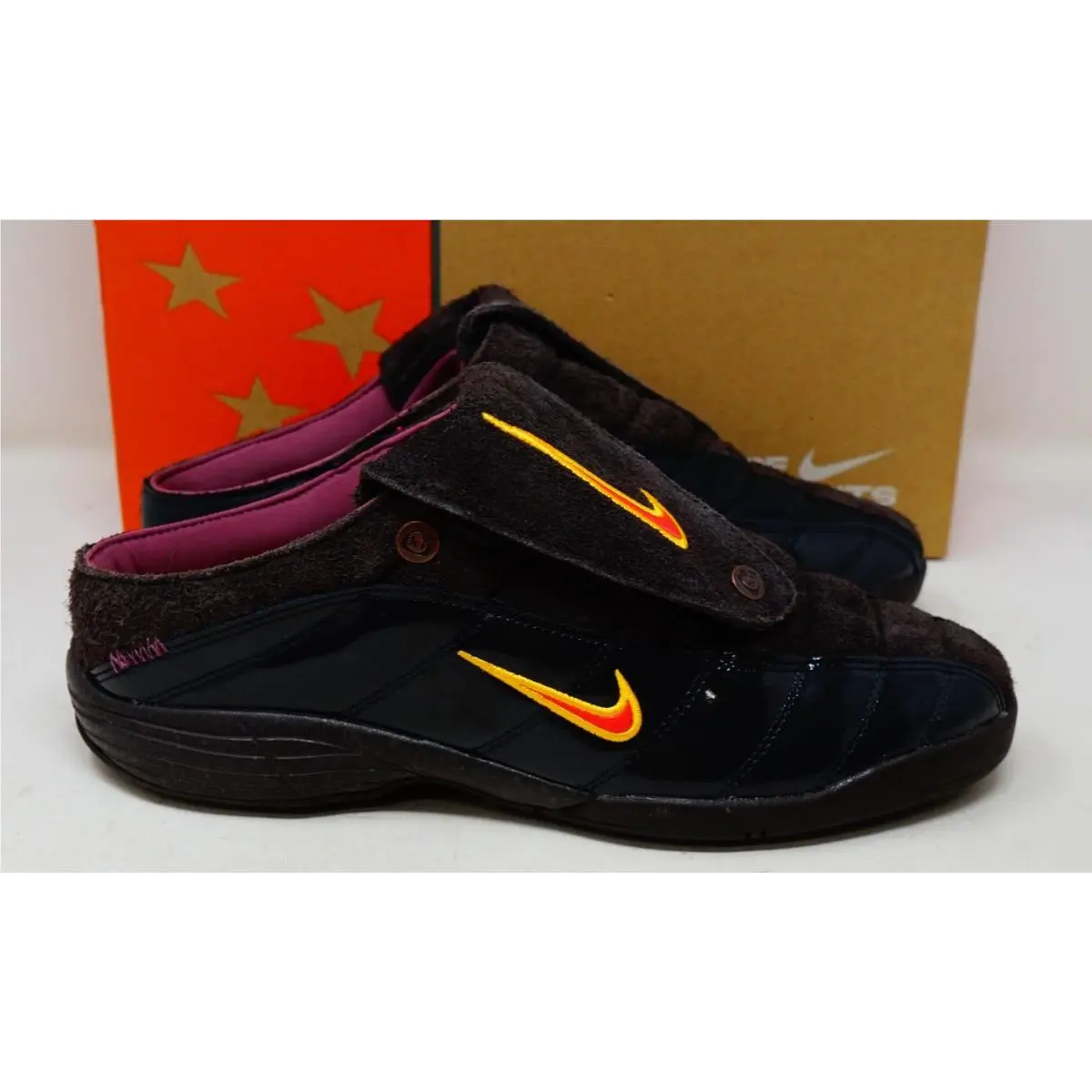 Size 10.5 Nike Total 90 Mule Kids of Immigrants Velvet Brown IH4422-201