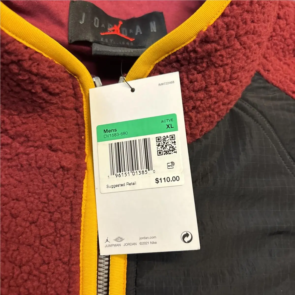 Nike clothing - Red 2