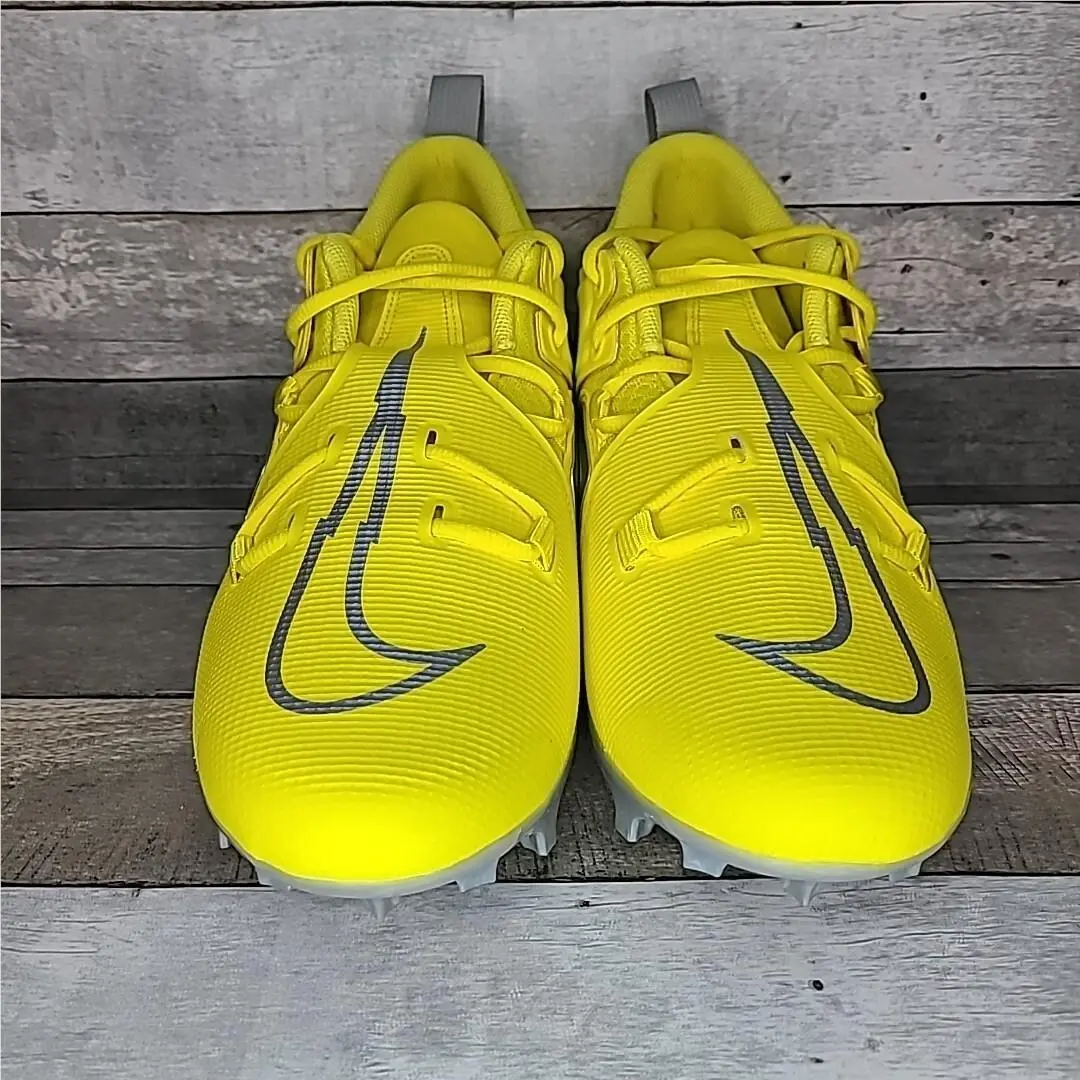 Nike shoes - Green 2