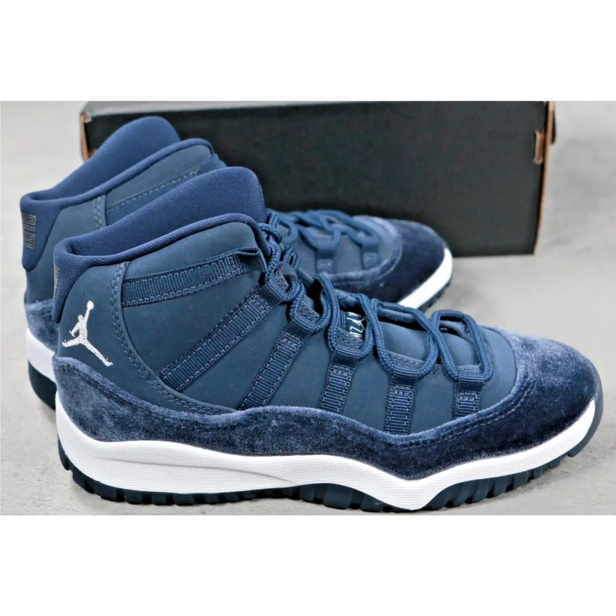 Air Jordan 11 Retro PS Midnight Navy Velvet Kids Size 2.5Y D03857-441