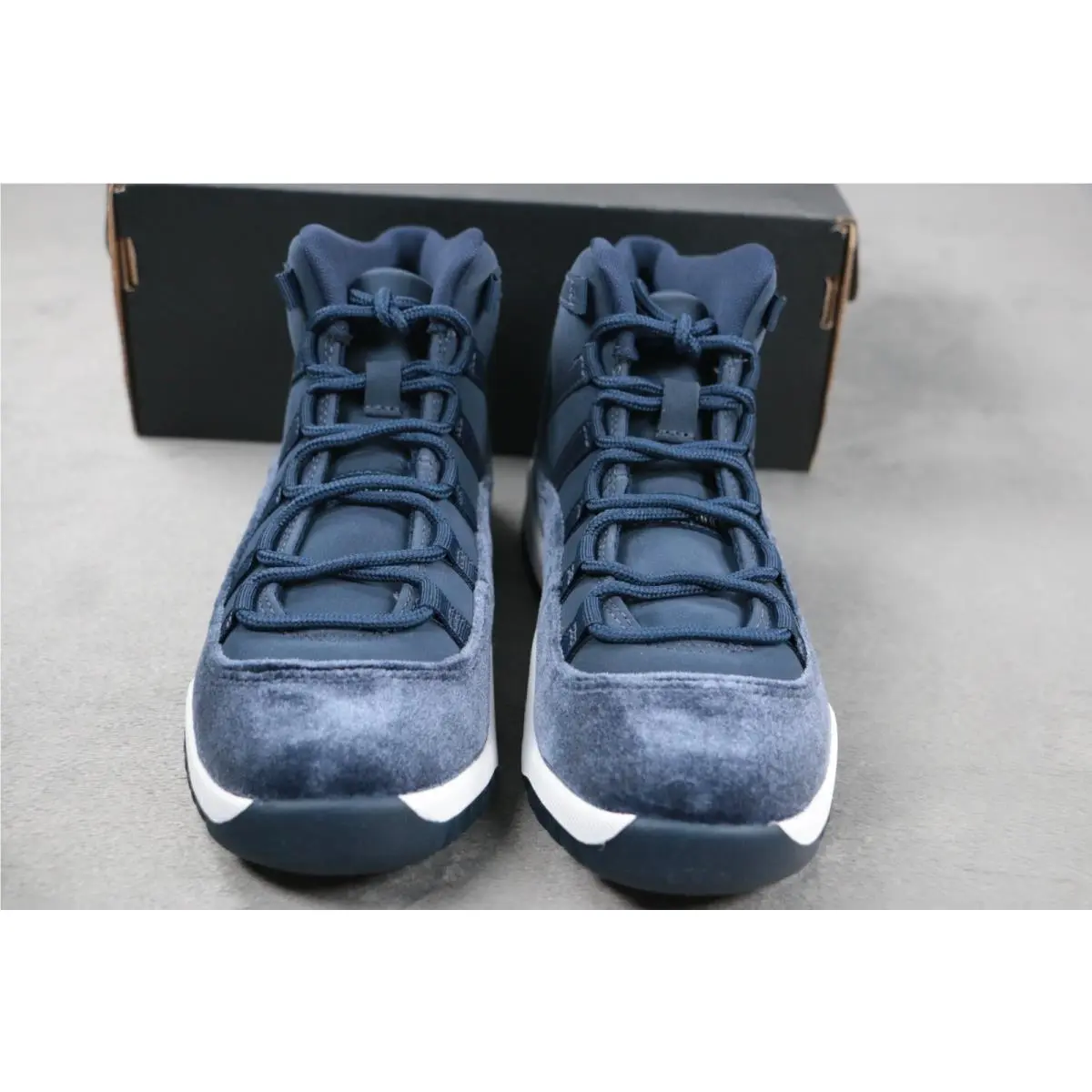 Nike shoes - Air Jordan 11 - Air - Blue (UPC: 0196151896774) 0