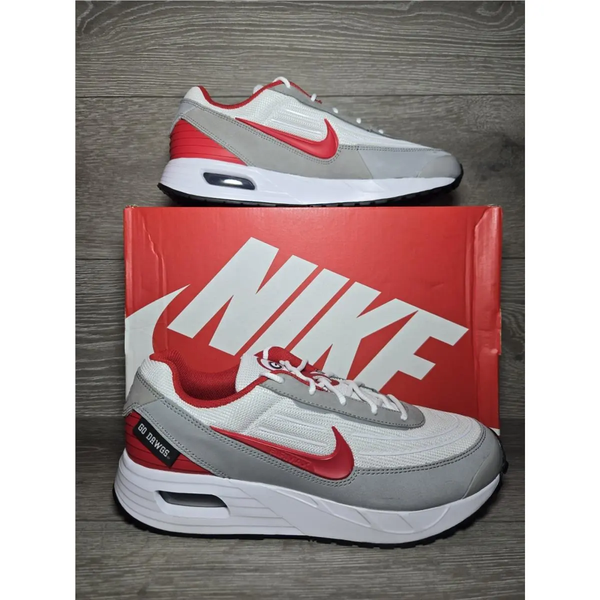 Nike Air Max Verse Georgia Bulldogs Shoes Uga Mens Size 9.5 Go Dawgs