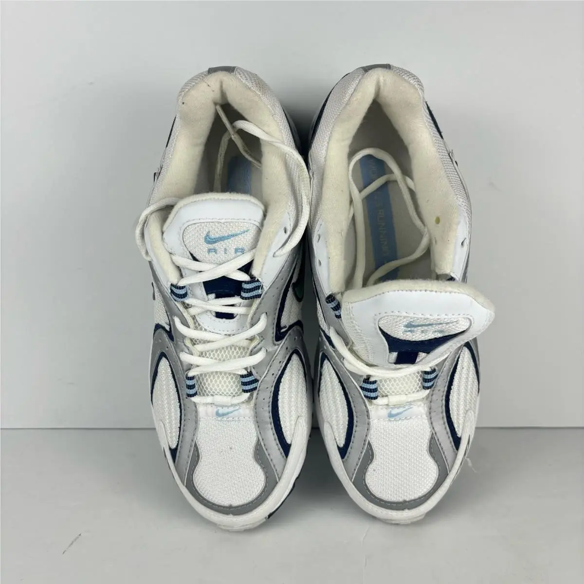 Nike shoes - White 2