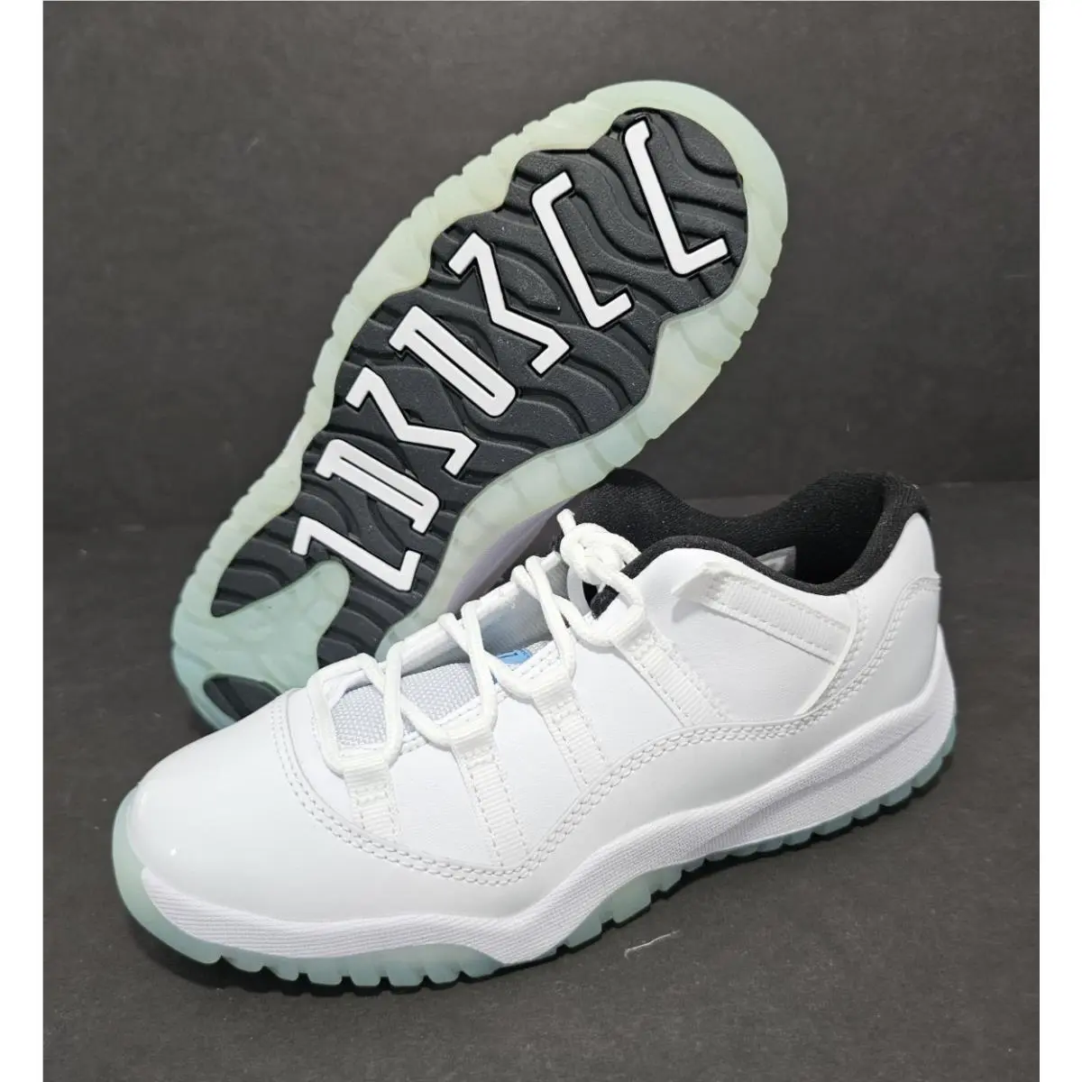 Nike shoes - Jordan 11 - White 8