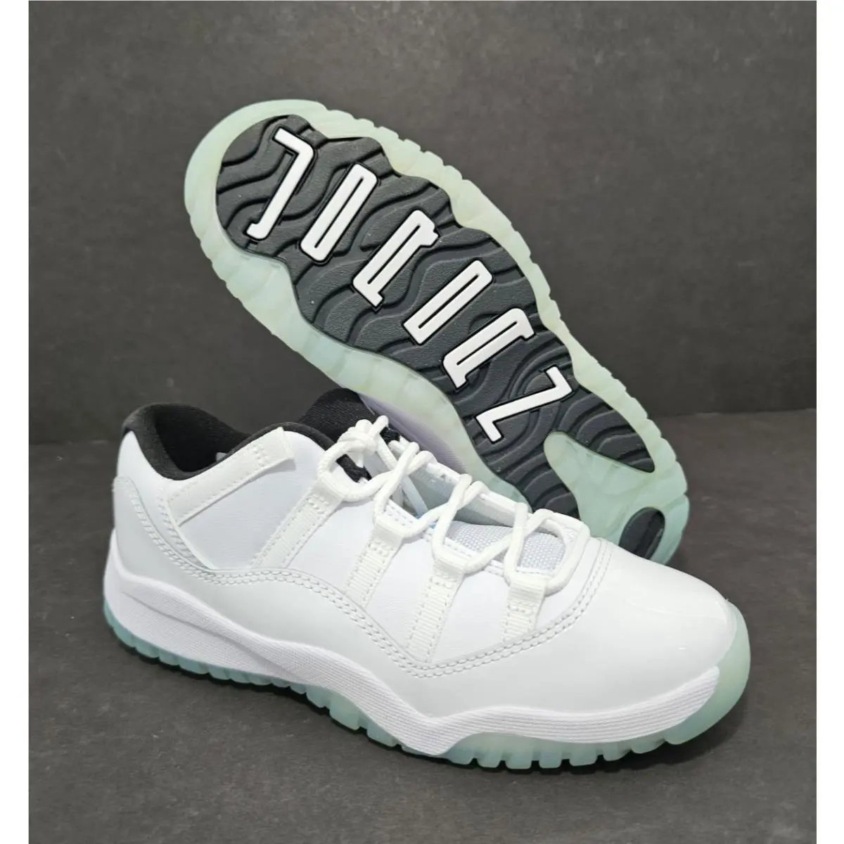 Nike shoes - Jordan 11 - White 9